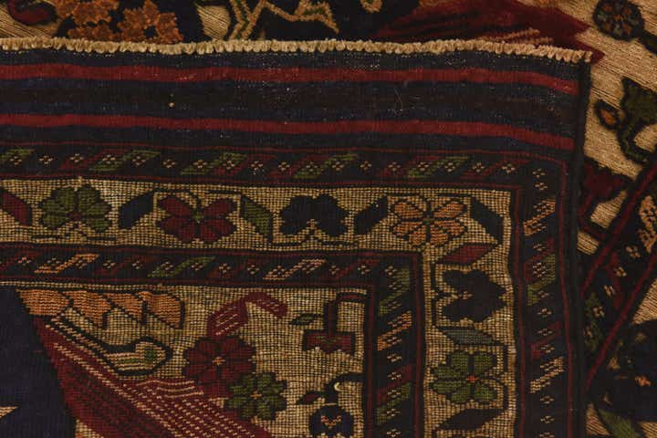2' 10 x 4' 4 Hand Knotted Sumak Wool Rug