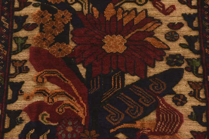 2' 10 x 4' 4 Hand Knotted Sumak Wool Rug