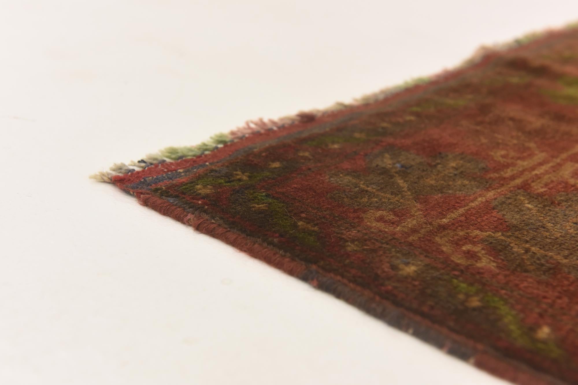 3' 11 x 5' 1 Hand Knotted Sumak Wool Rug