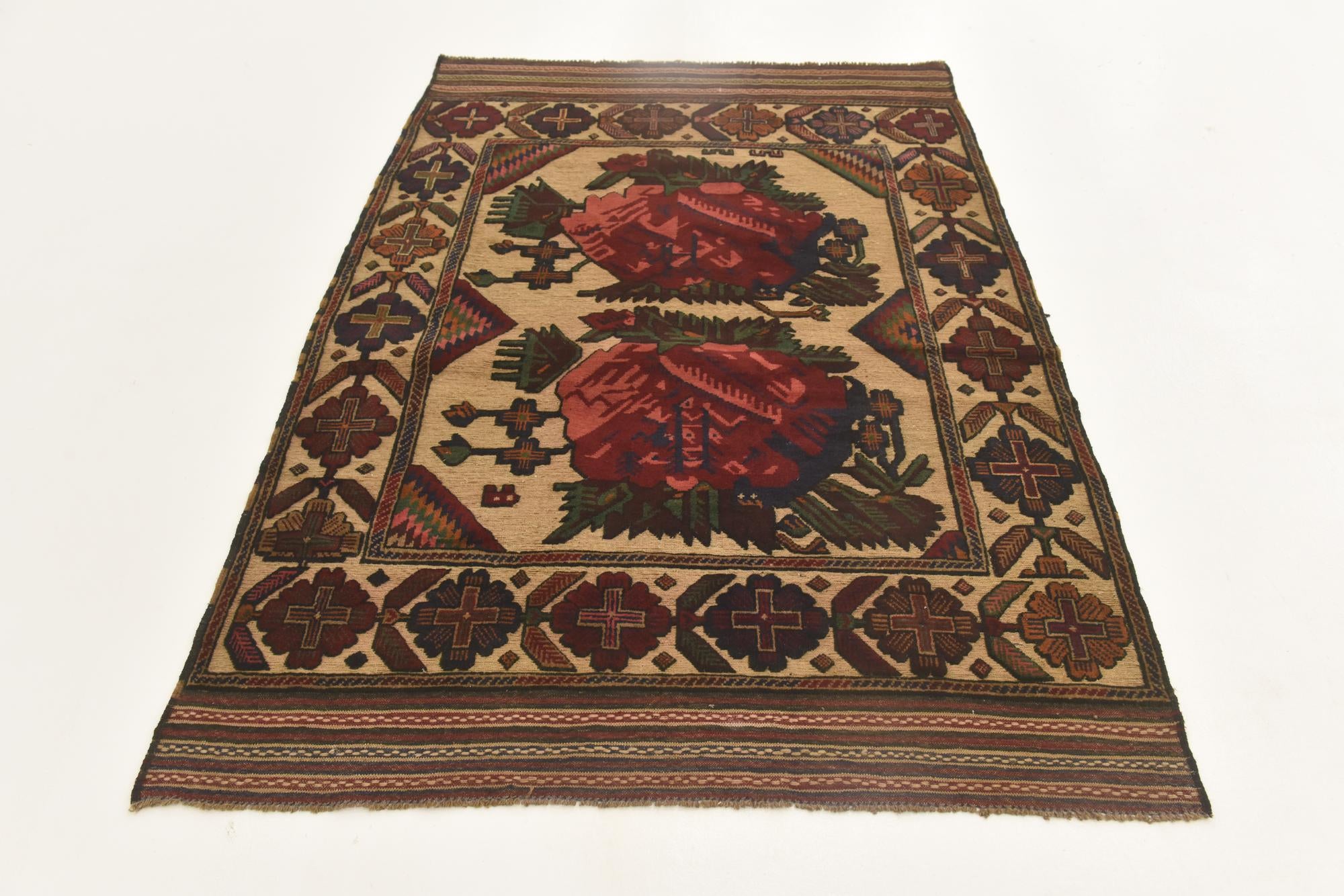 4' 6 x 6' 8 Hand Knotted Sumak Wool Rug