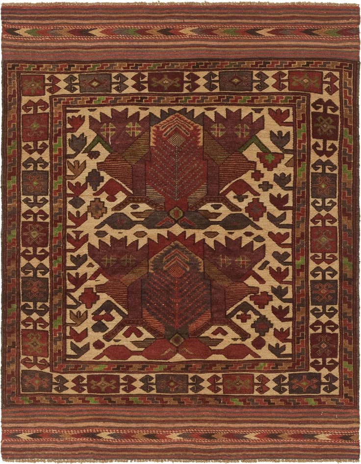 Detail image of 4' 1 x 5' 9 Hand Knotted Sumak Wool Rug