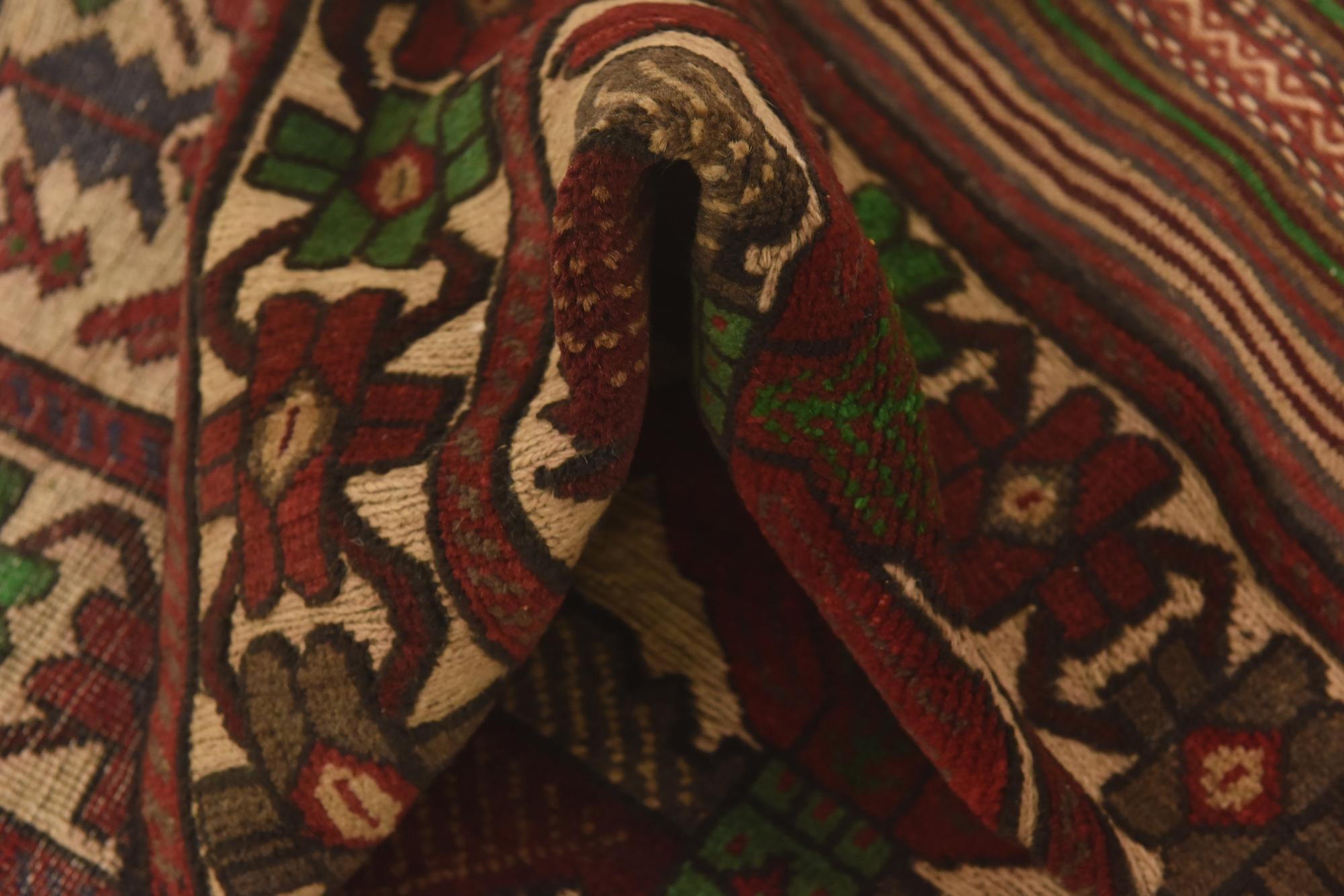 4' 2 x 6' 2 Hand Knotted Sumak Wool Rug