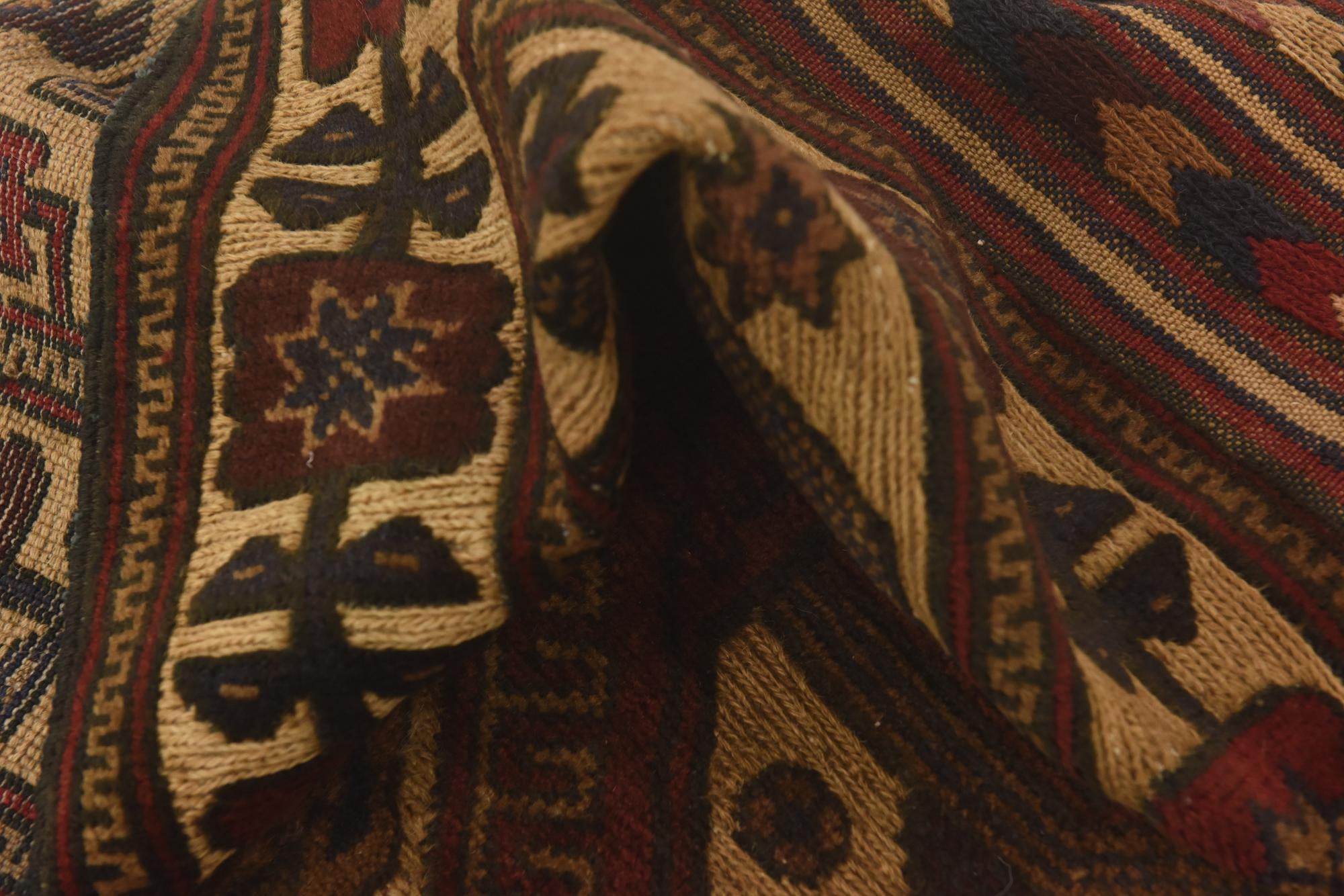 3' 9 x 6' 3 Hand Knotted Sumak Wool Rug