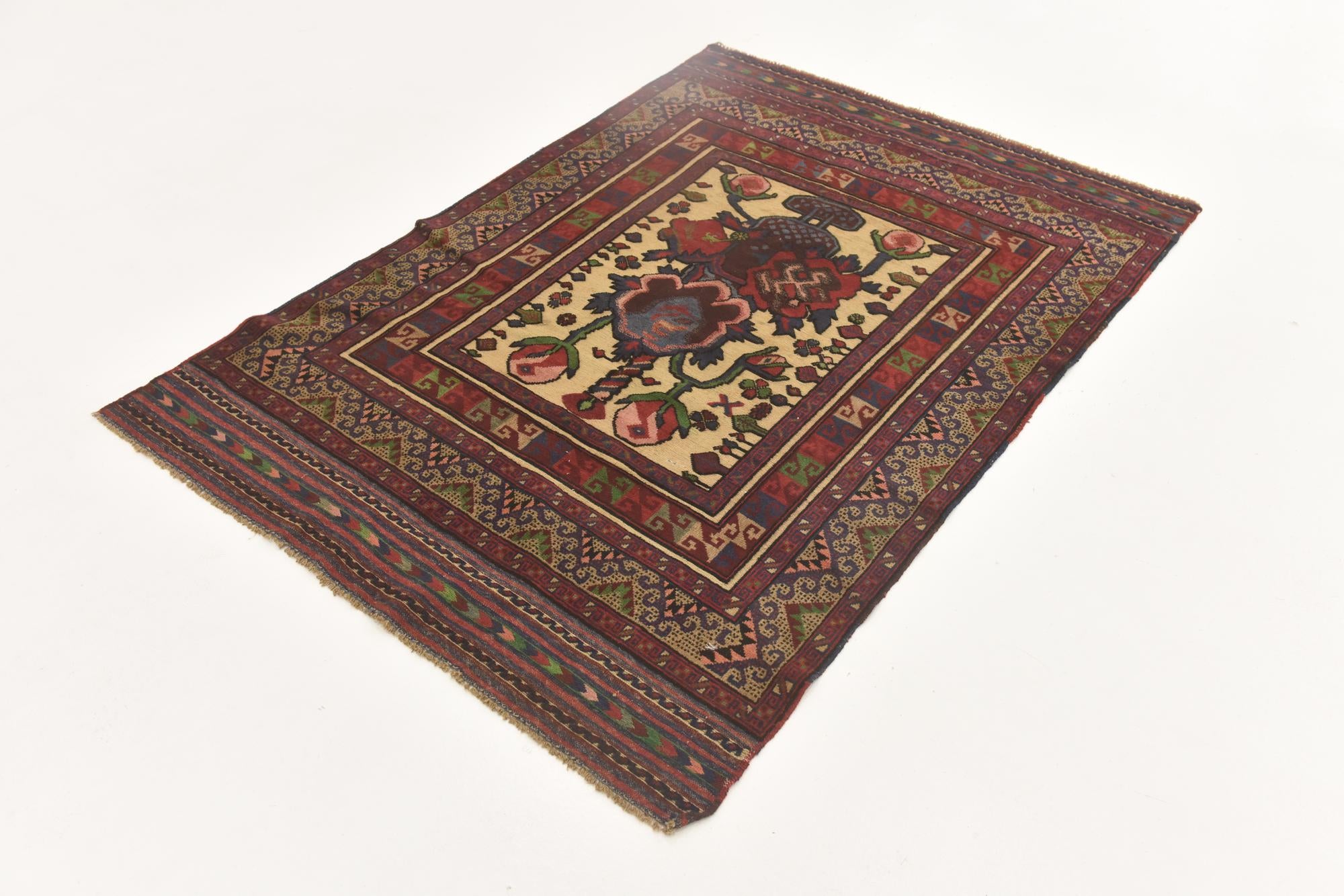 4' 2 x 6' Hand Knotted Sumak Wool Rug