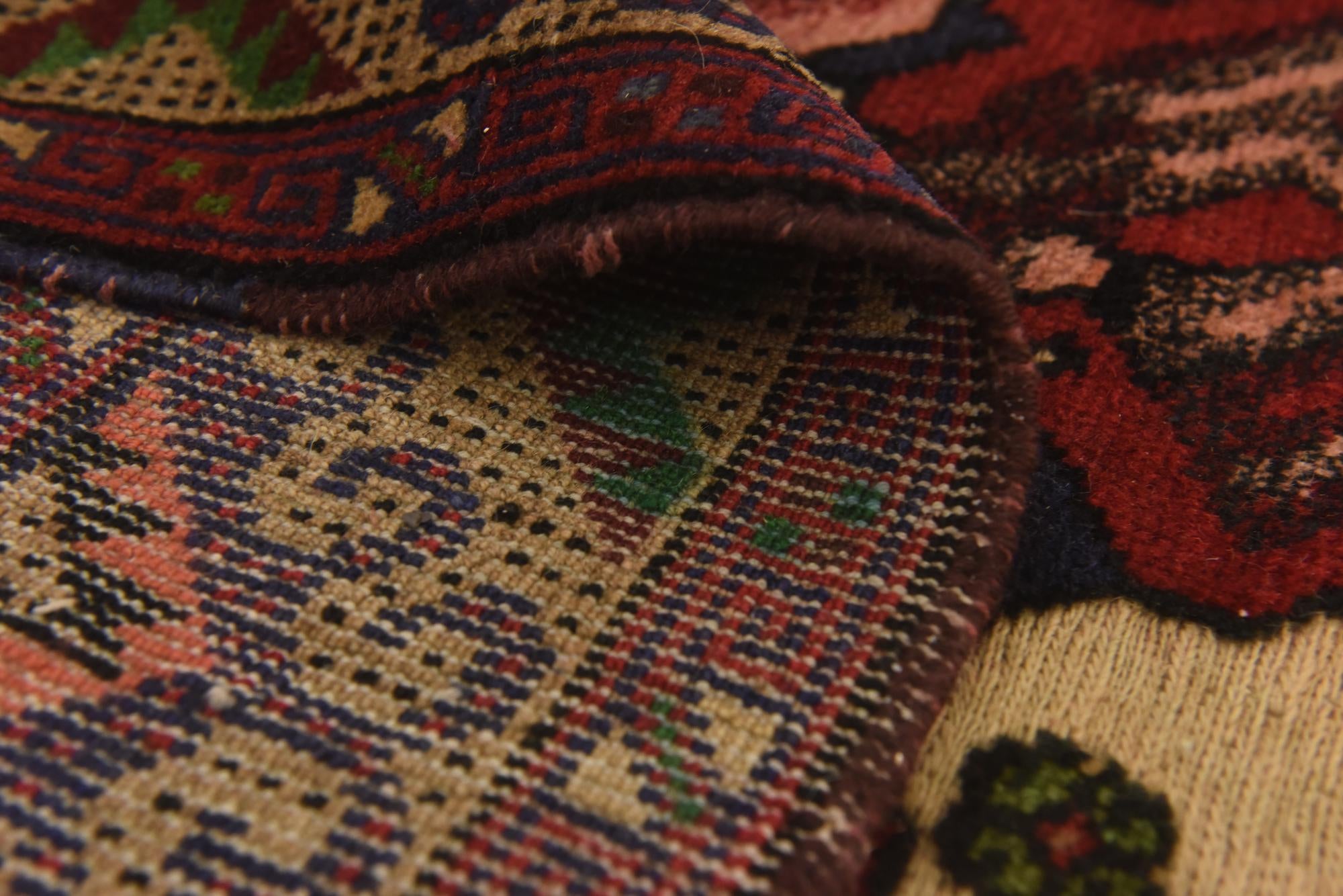 4' 2 x 6' Hand Knotted Sumak Wool Rug