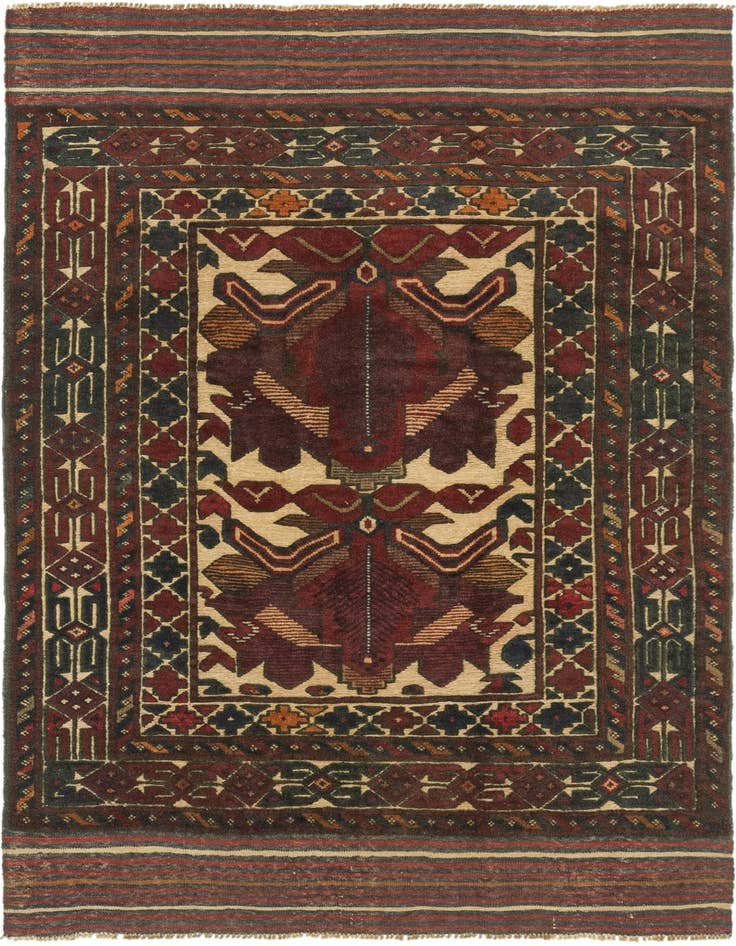 Detail image of 4' 2 x 6' 2 Hand Knotted Sumak Wool Rug