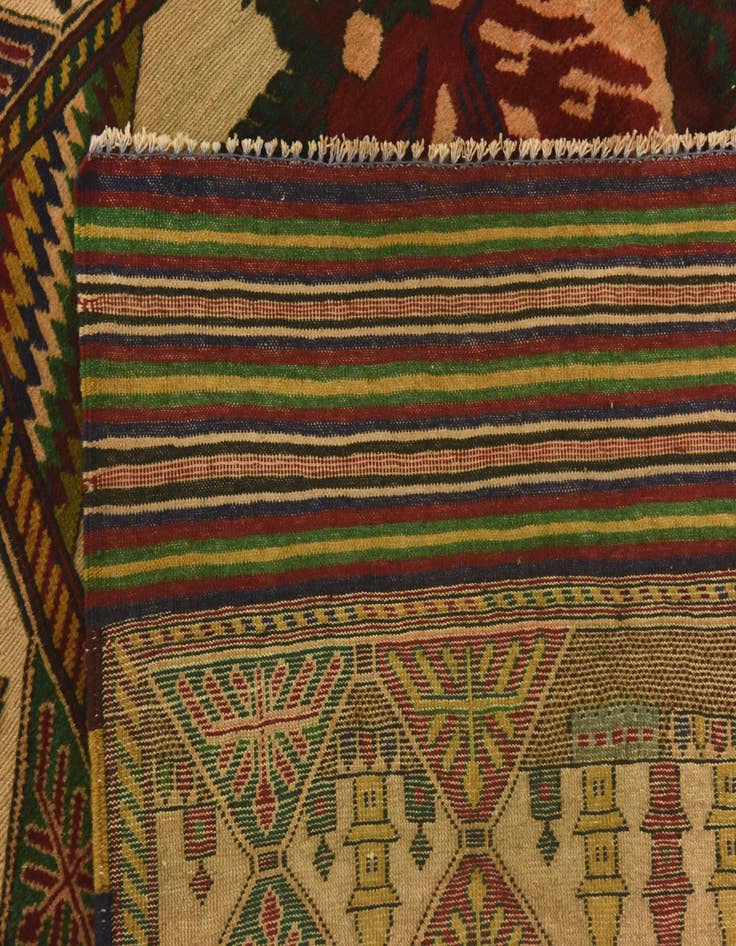 Detail image of 4' 2 x 6'  Hand Knotted Sumak Wool Rug