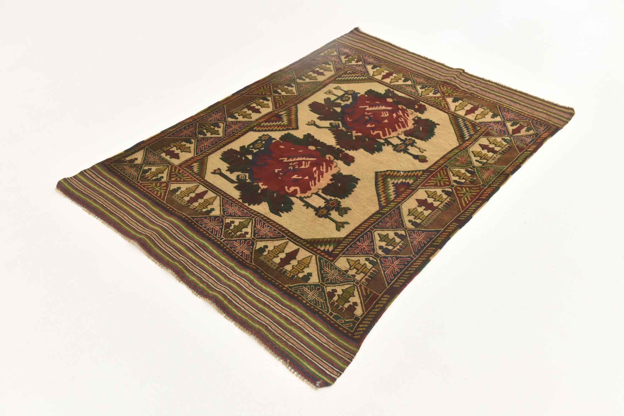4' 2 x 6' Hand Knotted Sumak Wool Rug