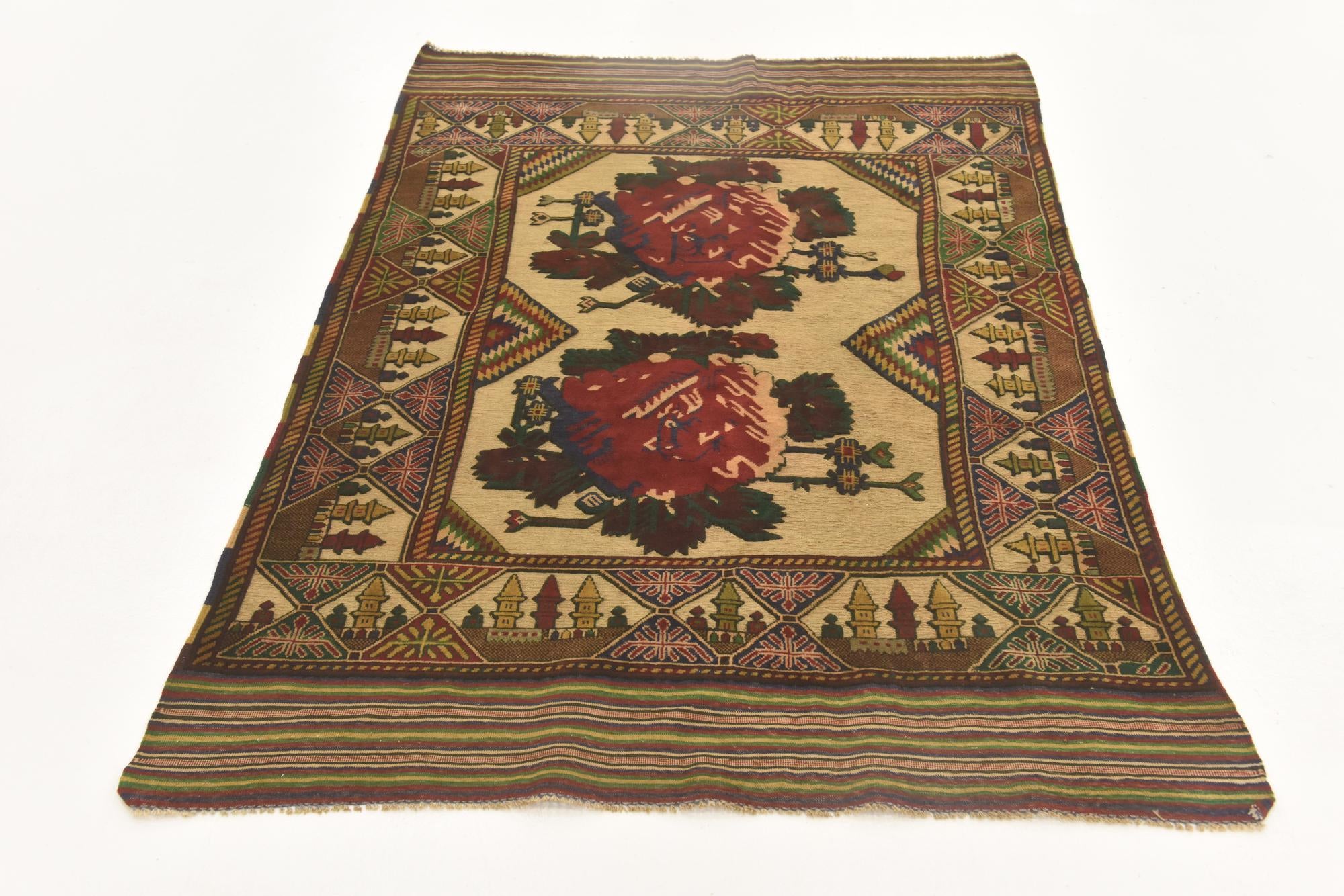 4' 2 x 6' Hand Knotted Sumak Wool Rug