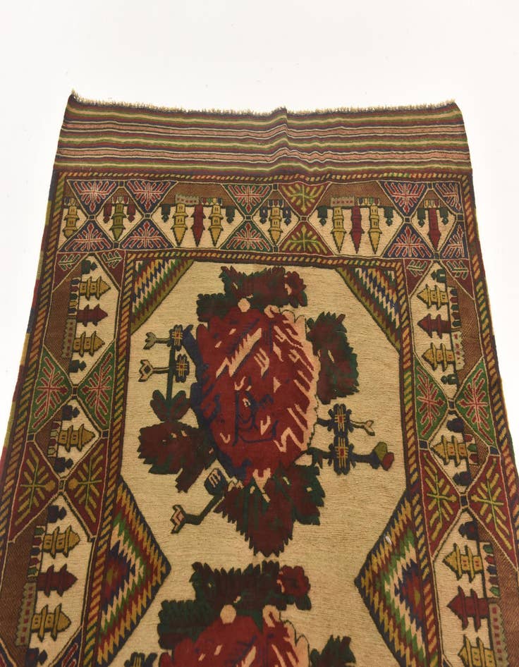 Detail image of 4' 2 x 6'  Hand Knotted Sumak Wool Rug