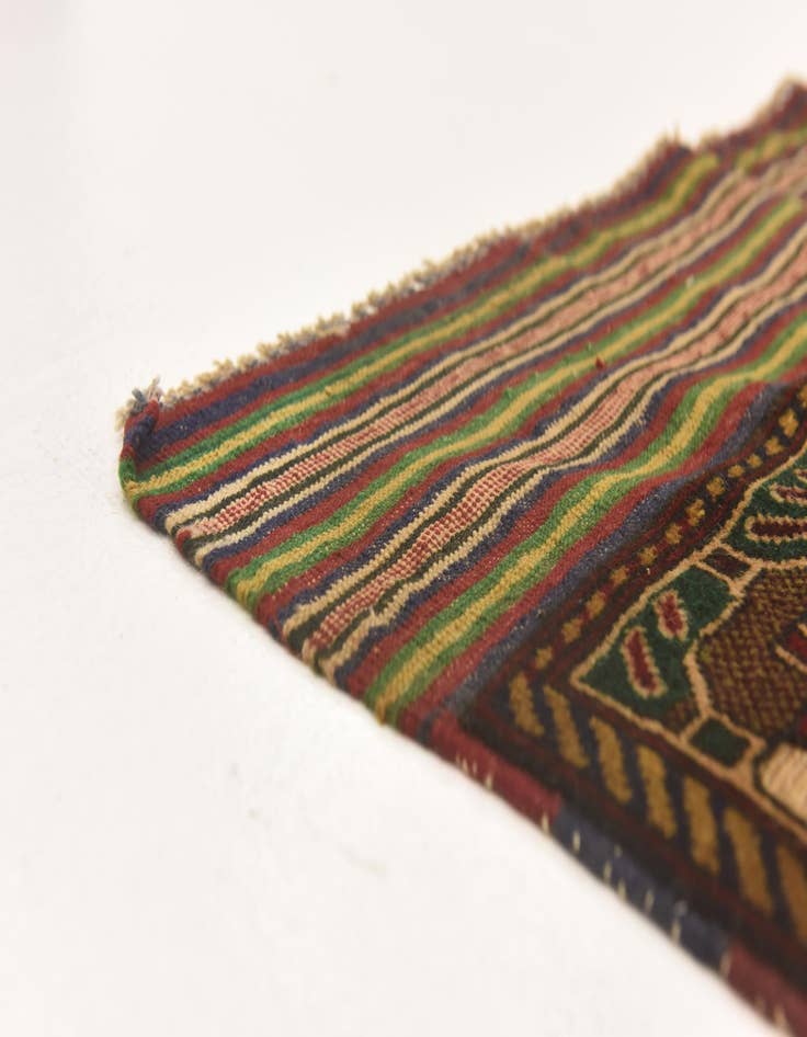 Detail image of 4' 2 x 6'  Hand Knotted Sumak Wool Rug