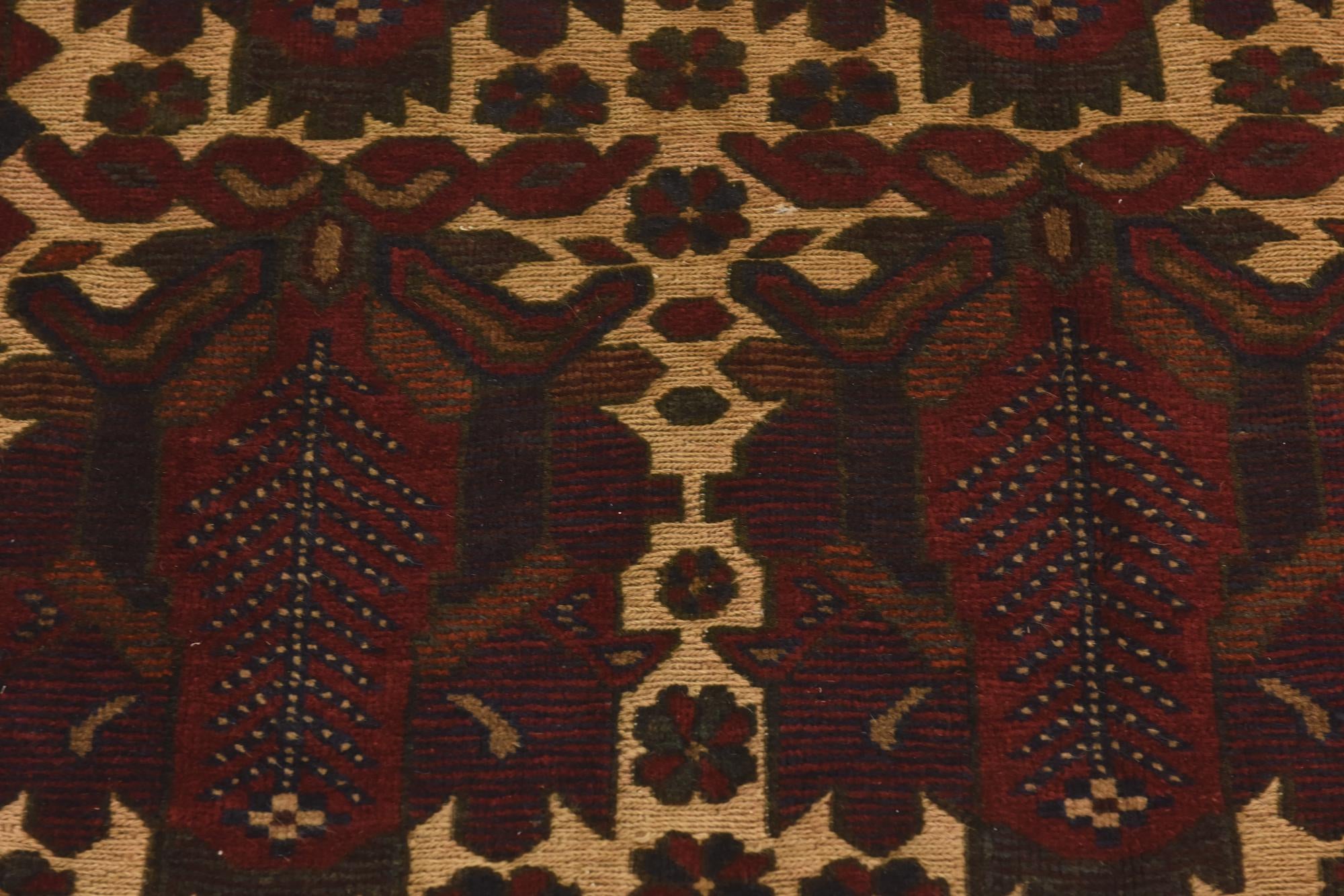 4' 4 x 6' 2 Hand Knotted Sumak Wool Rug