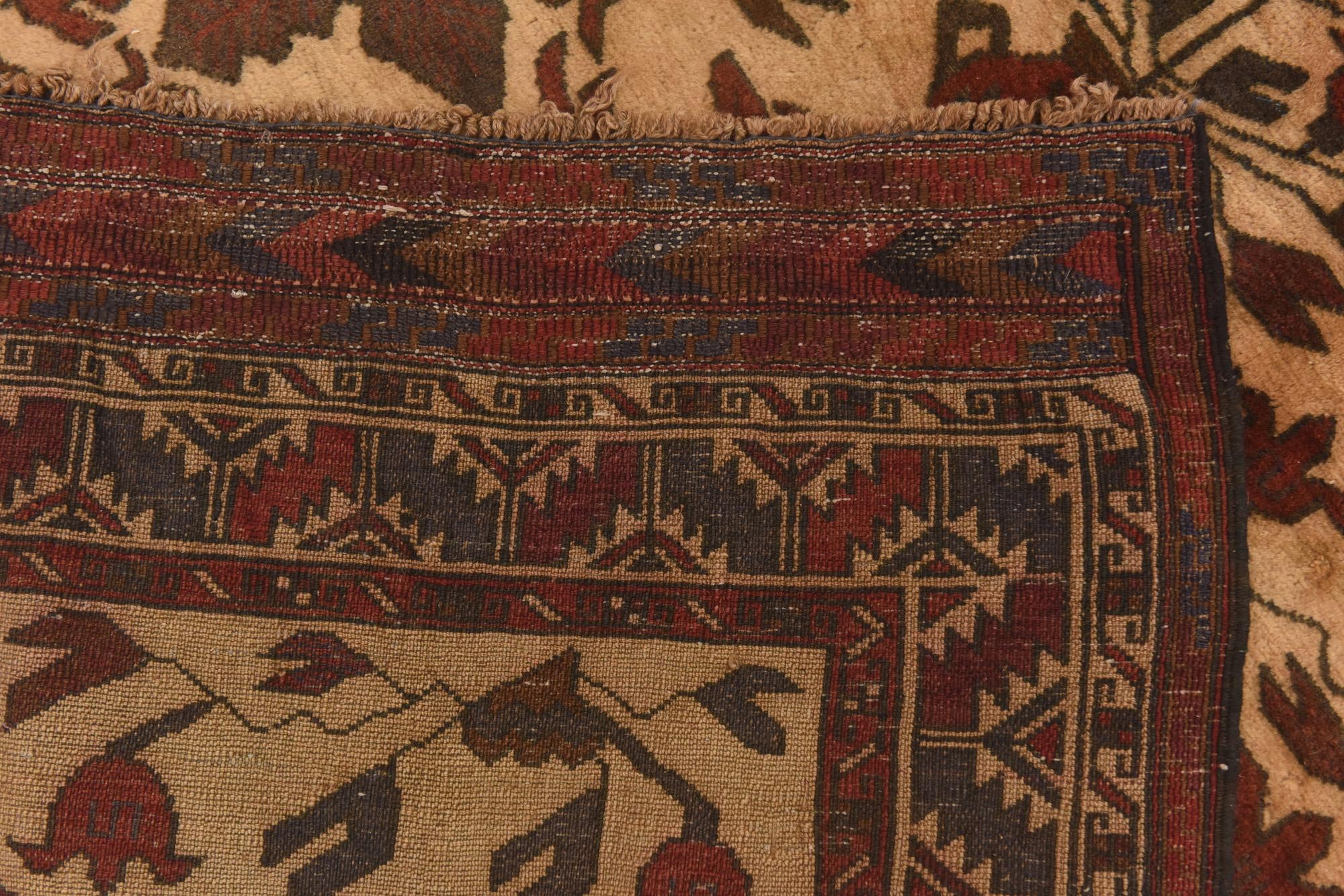 4' 5 x 6' Hand Knotted Sumak Wool Rug