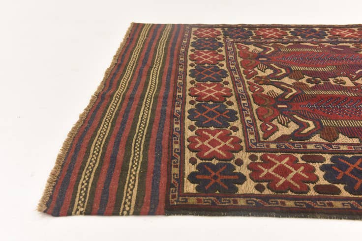 Detail image of 4' 2 x 6' 5 Hand Knotted Sumak Wool Rug