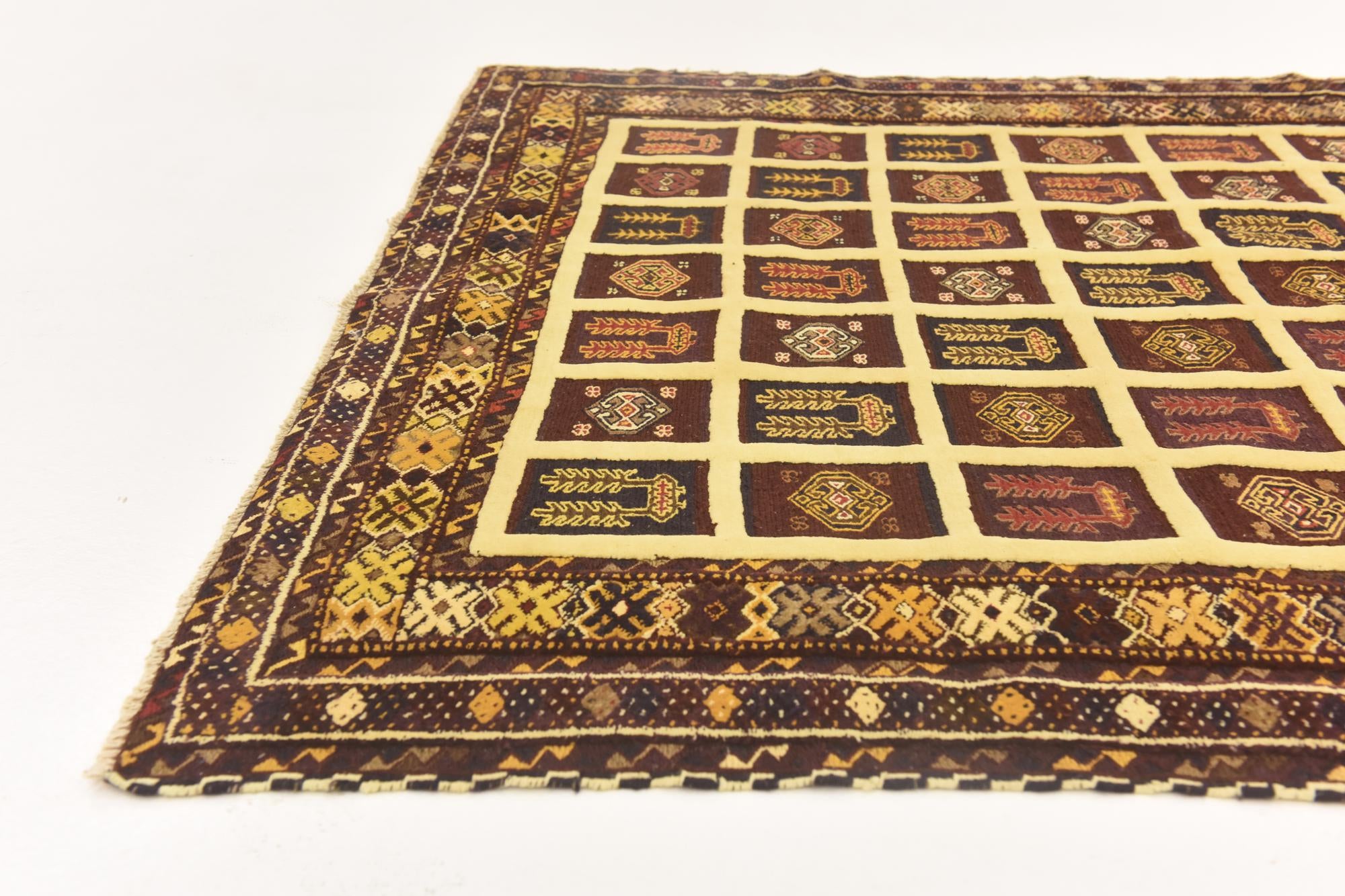 4' 6 x 6' 6 Hand Knotted Sumak Wool Rug