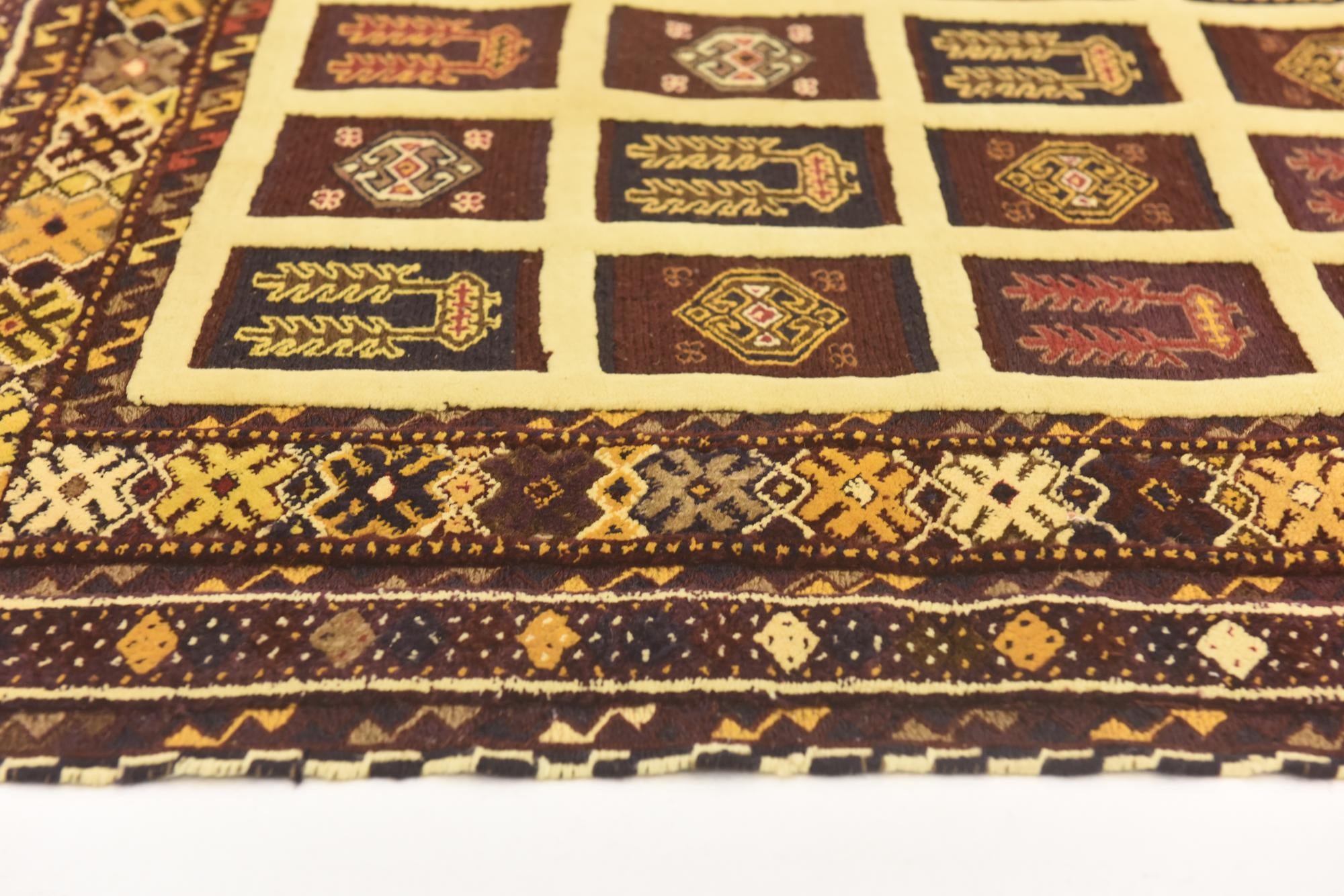 4' 6 x 6' 6 Hand Knotted Sumak Wool Rug