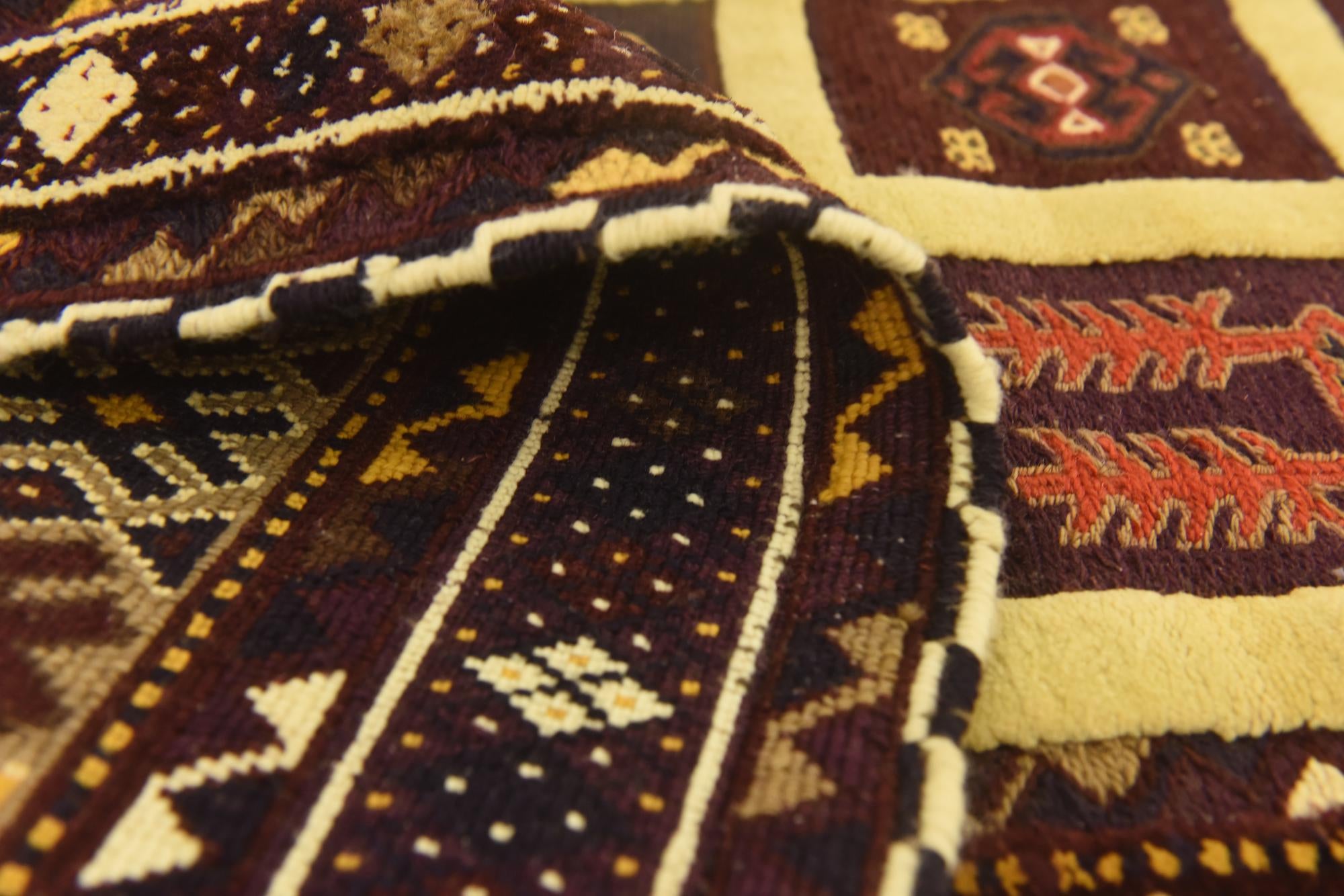 4' 6 x 6' 6 Hand Knotted Sumak Wool Rug