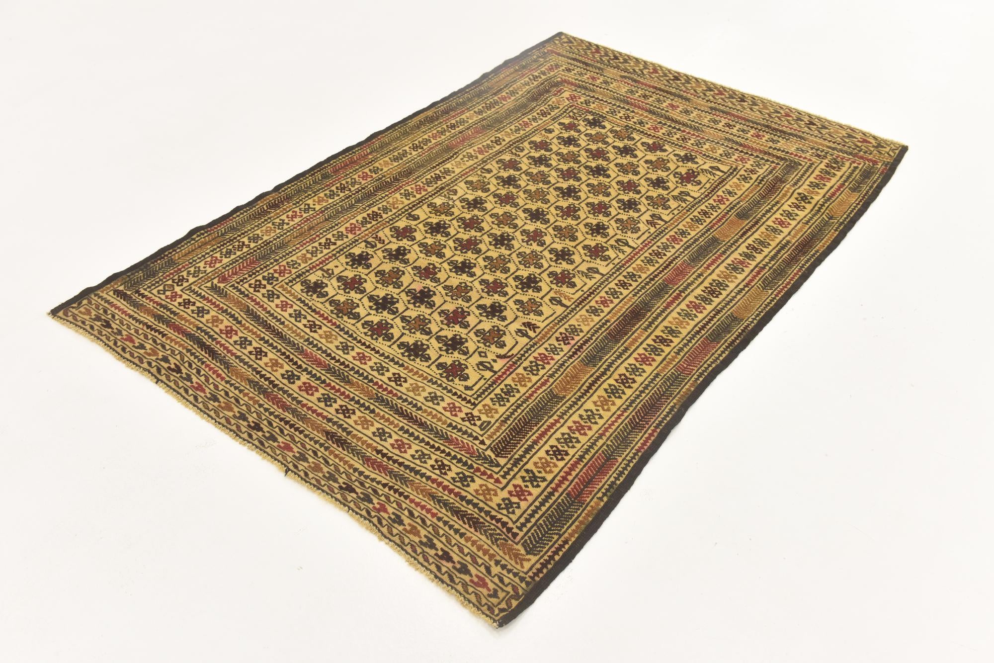 4' x 6' 3 Hand Knotted Sumak Wool Rug