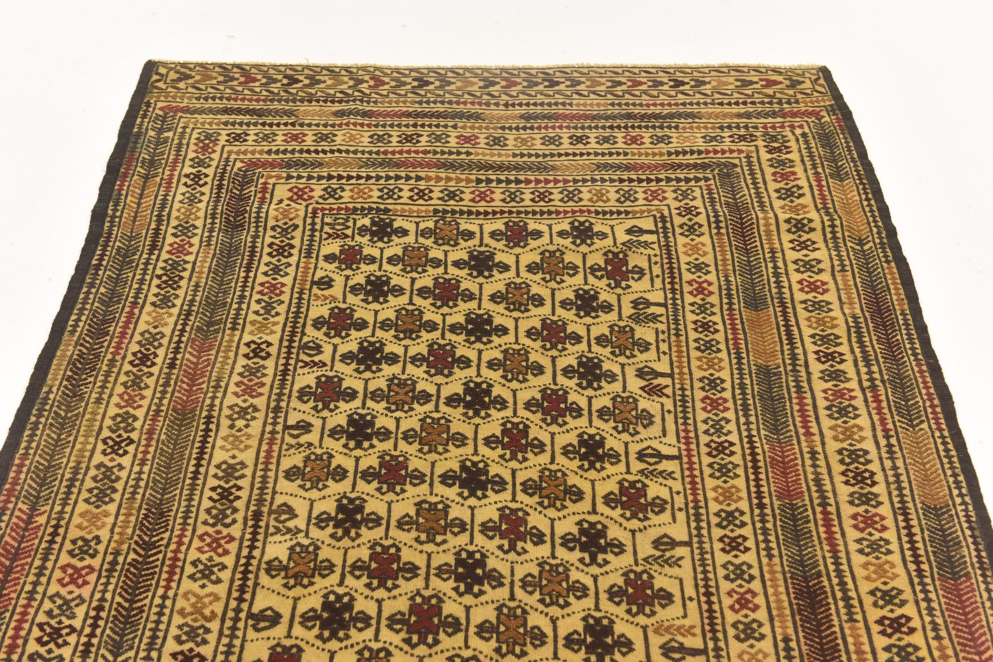 4' x 6' 3 Hand Knotted Sumak Wool Rug