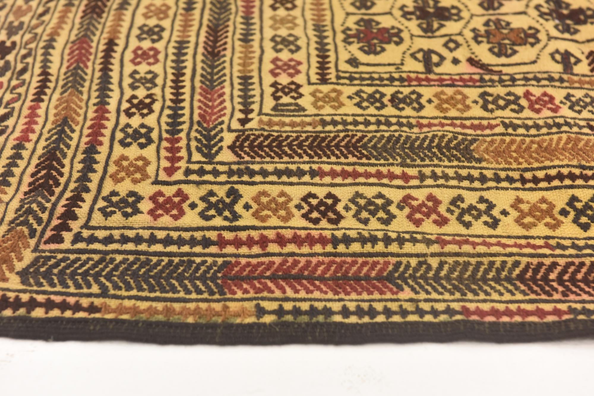 4' x 6' 3 Hand Knotted Sumak Wool Rug
