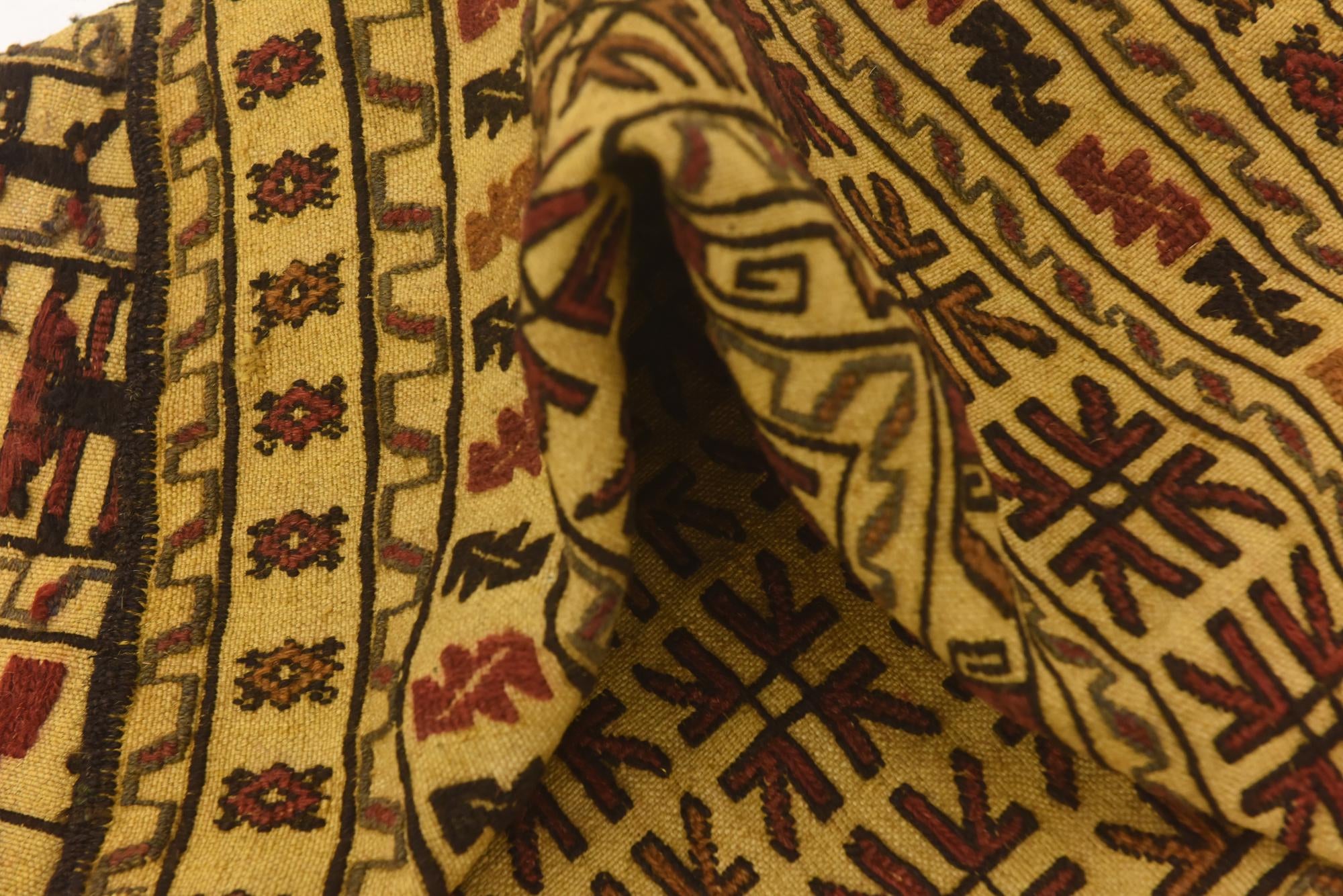4' x 6' 3 Hand Knotted Sumak Wool Rug