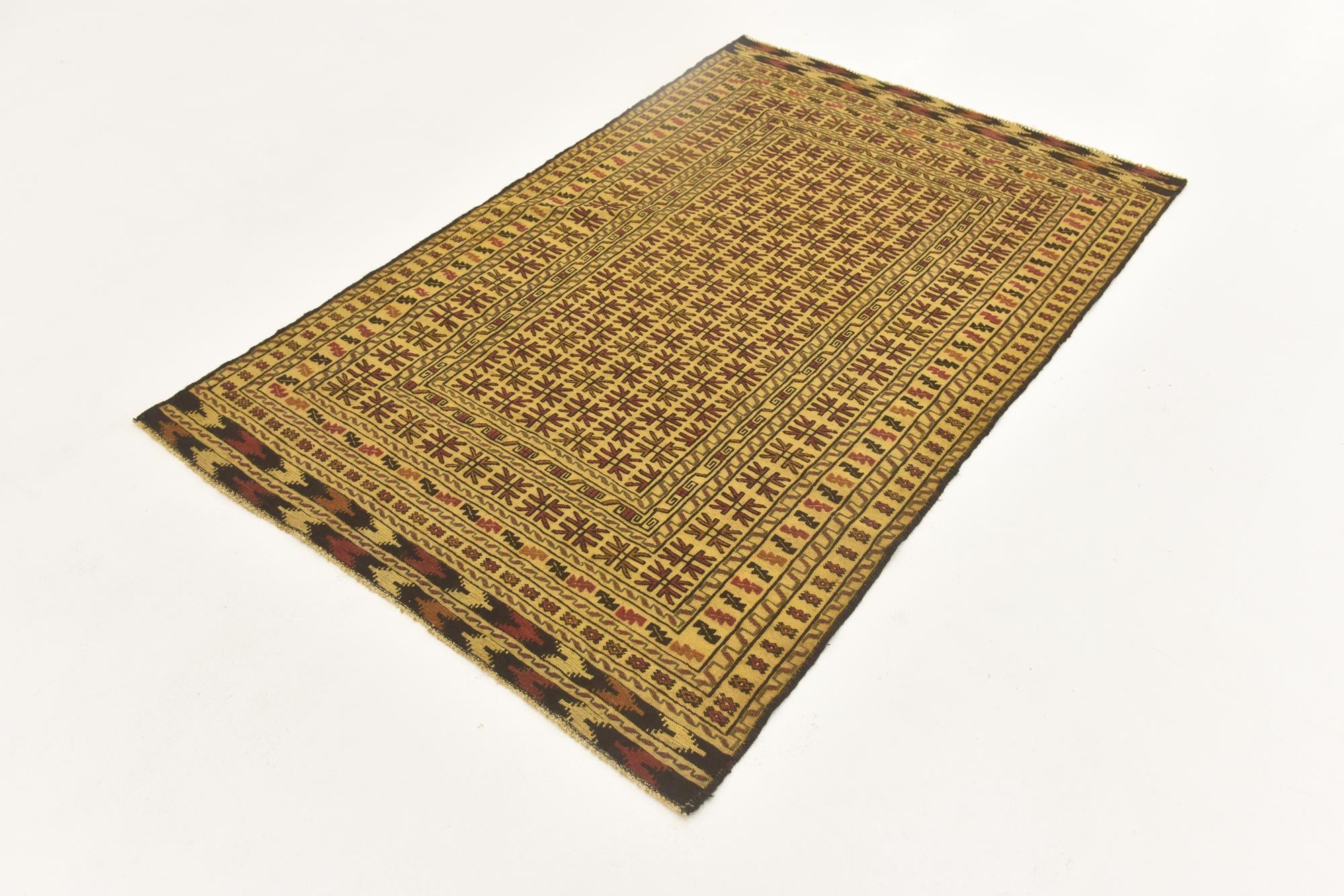 4' x 6' 3 Hand Knotted Sumak Wool Rug