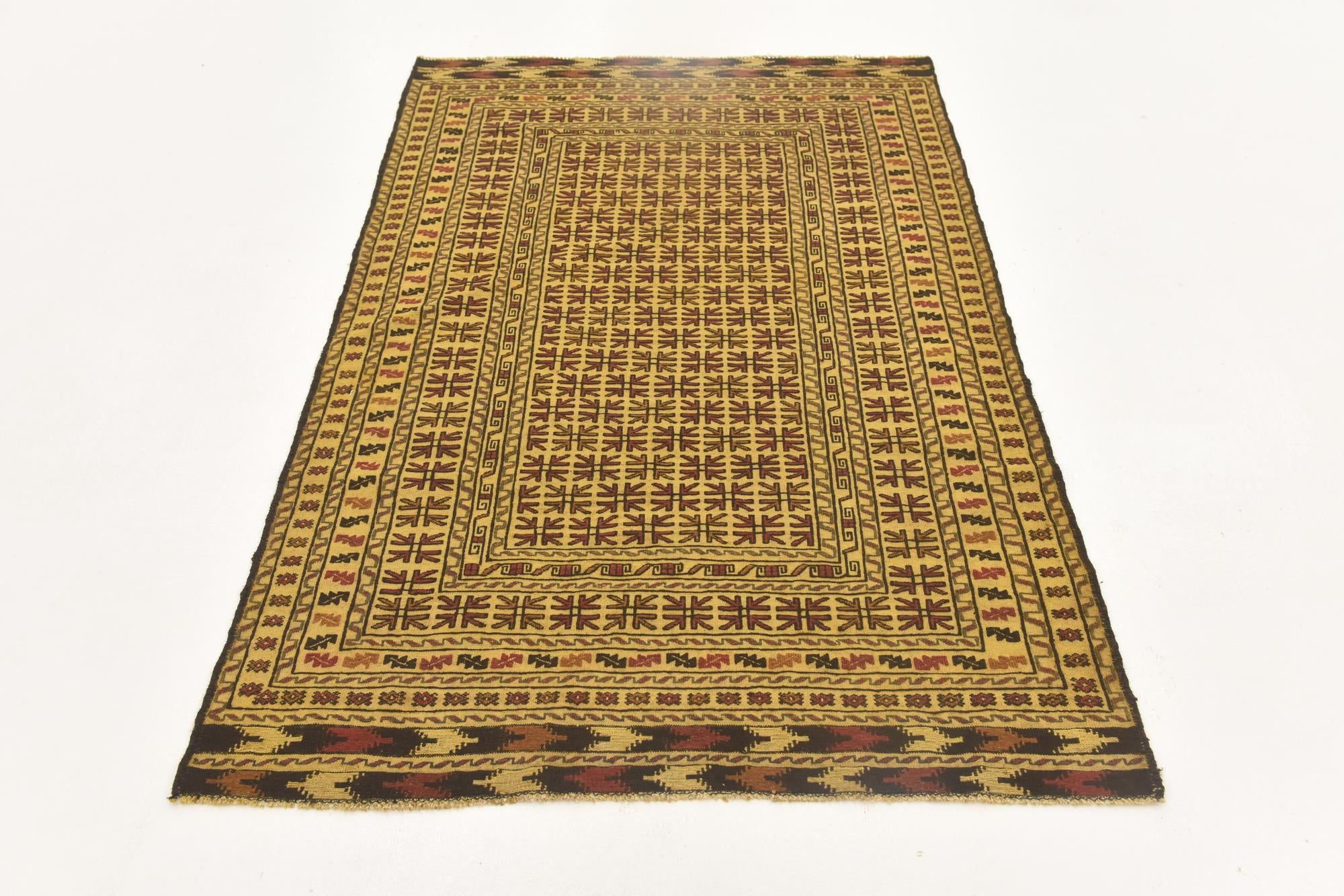 4' x 6' 3 Hand Knotted Sumak Wool Rug
