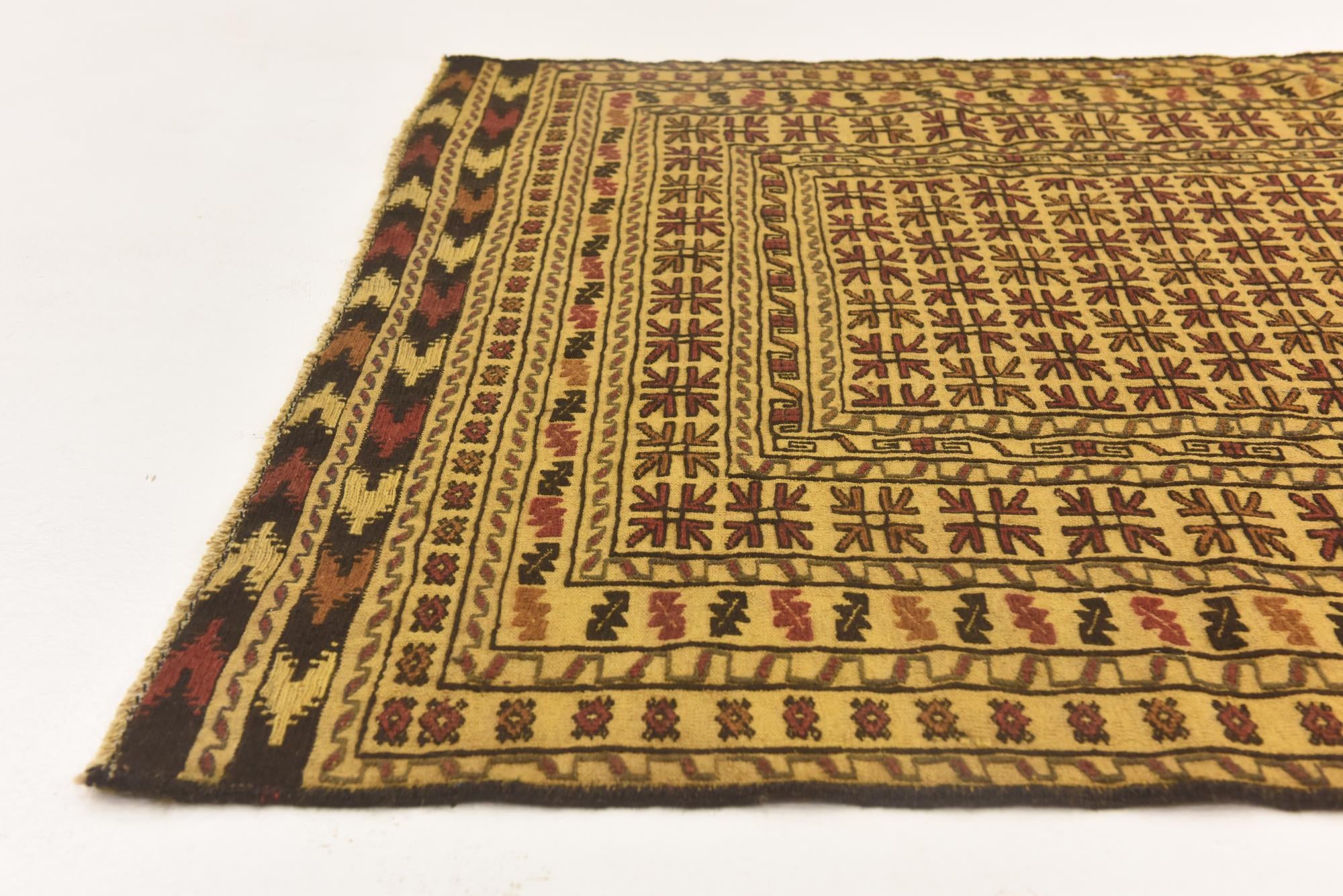 4' x 6' 3 Hand Knotted Sumak Wool Rug
