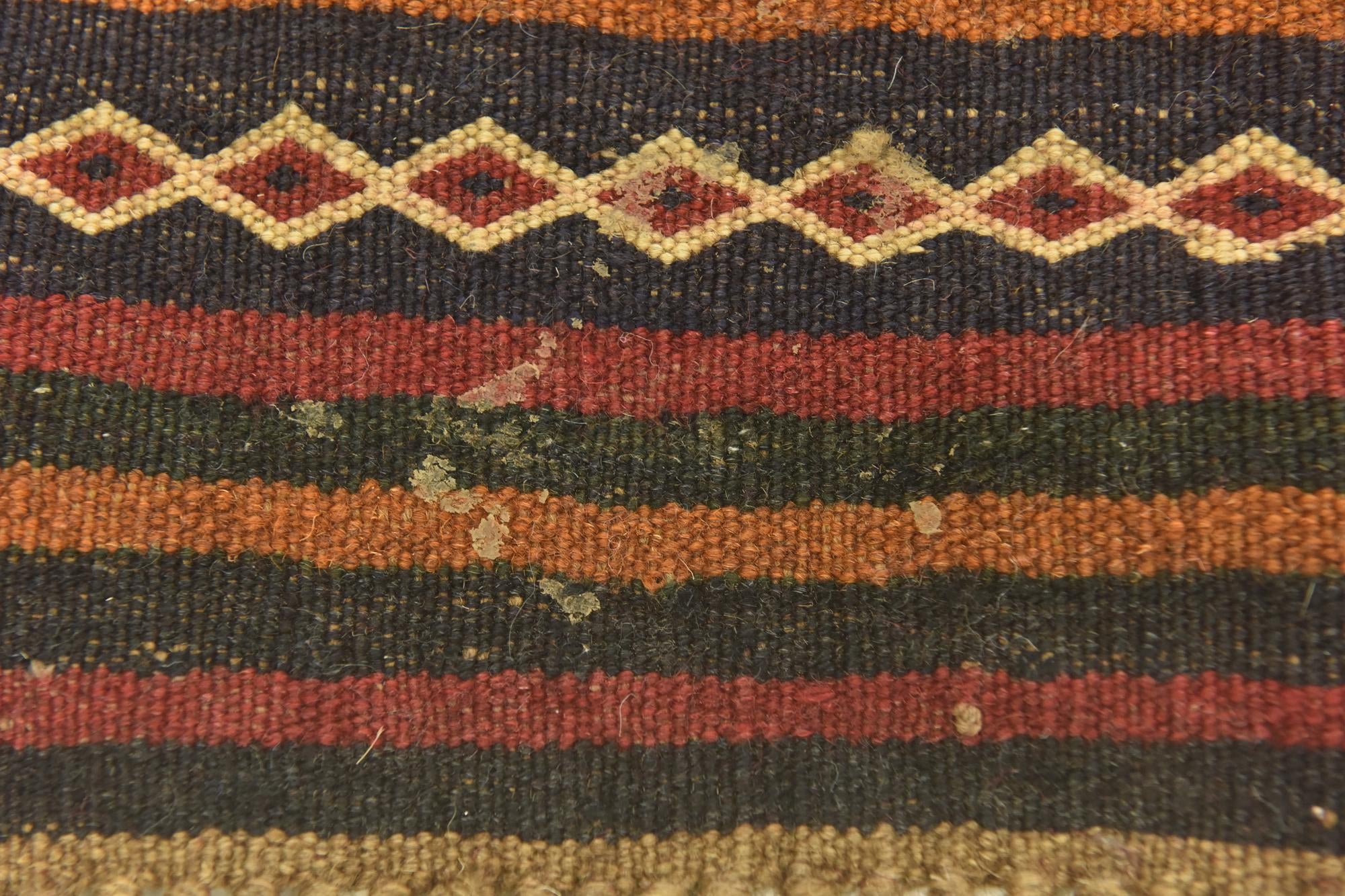 4' x 6' 7 Hand Knotted Sumak Wool Rug