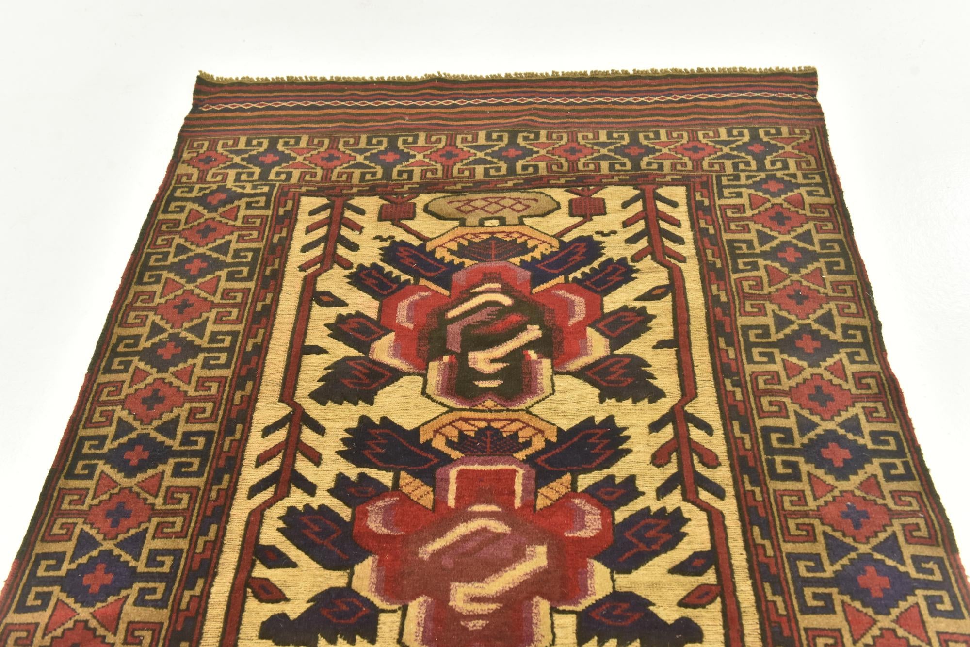 4' x 6' 7 Hand Knotted Sumak Wool Rug