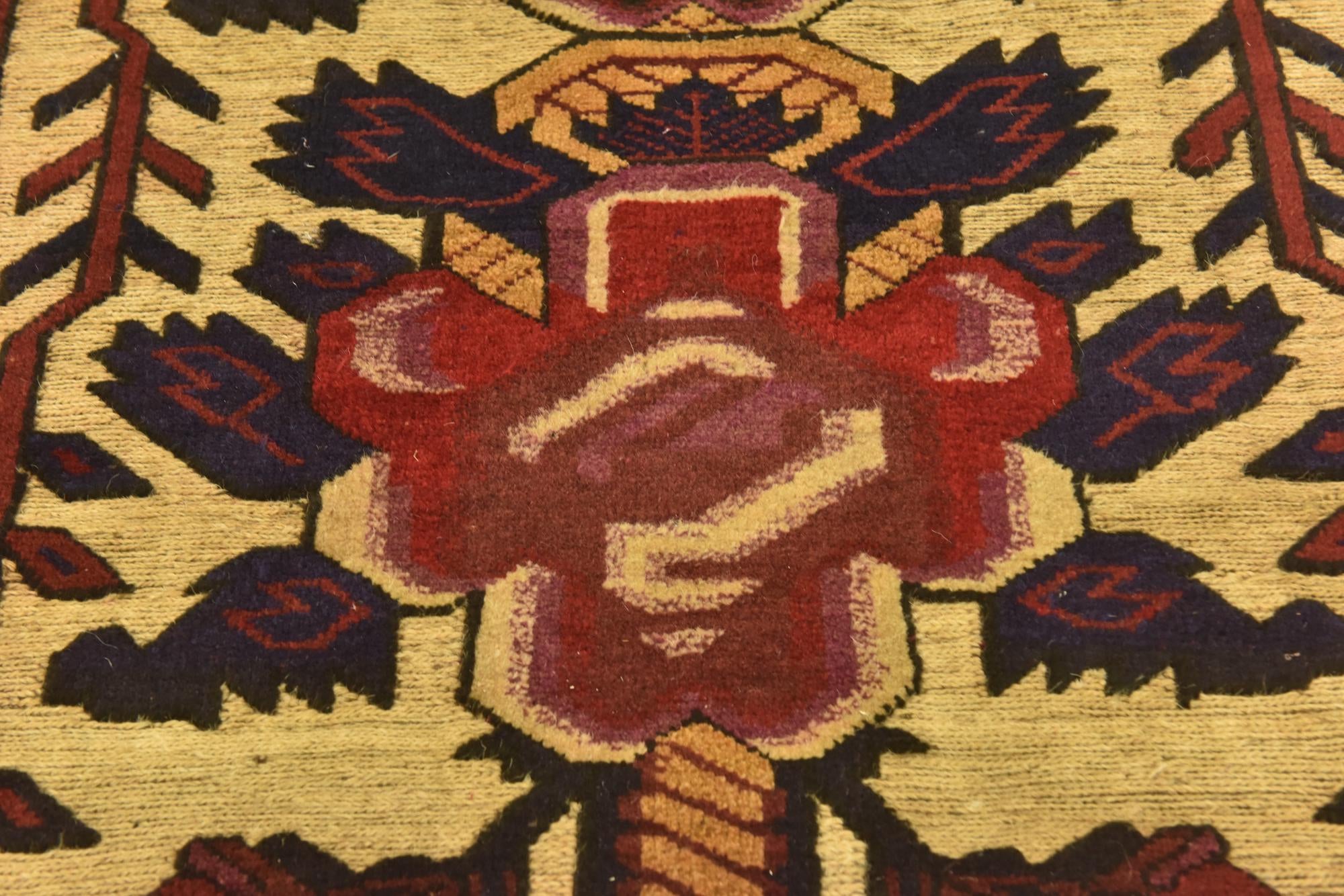 4' x 6' 7 Hand Knotted Sumak Wool Rug