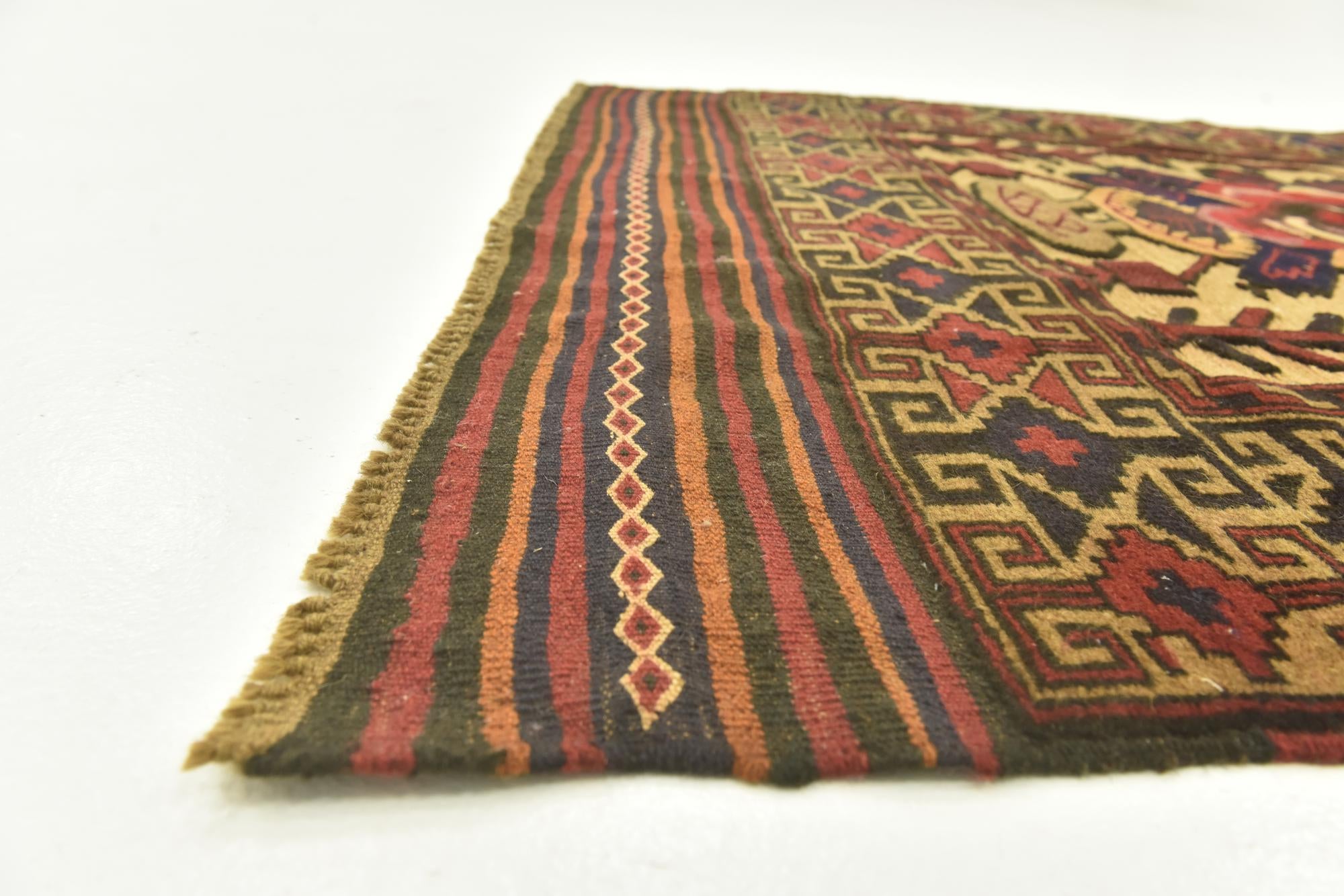 4' x 6' 7 Hand Knotted Sumak Wool Rug
