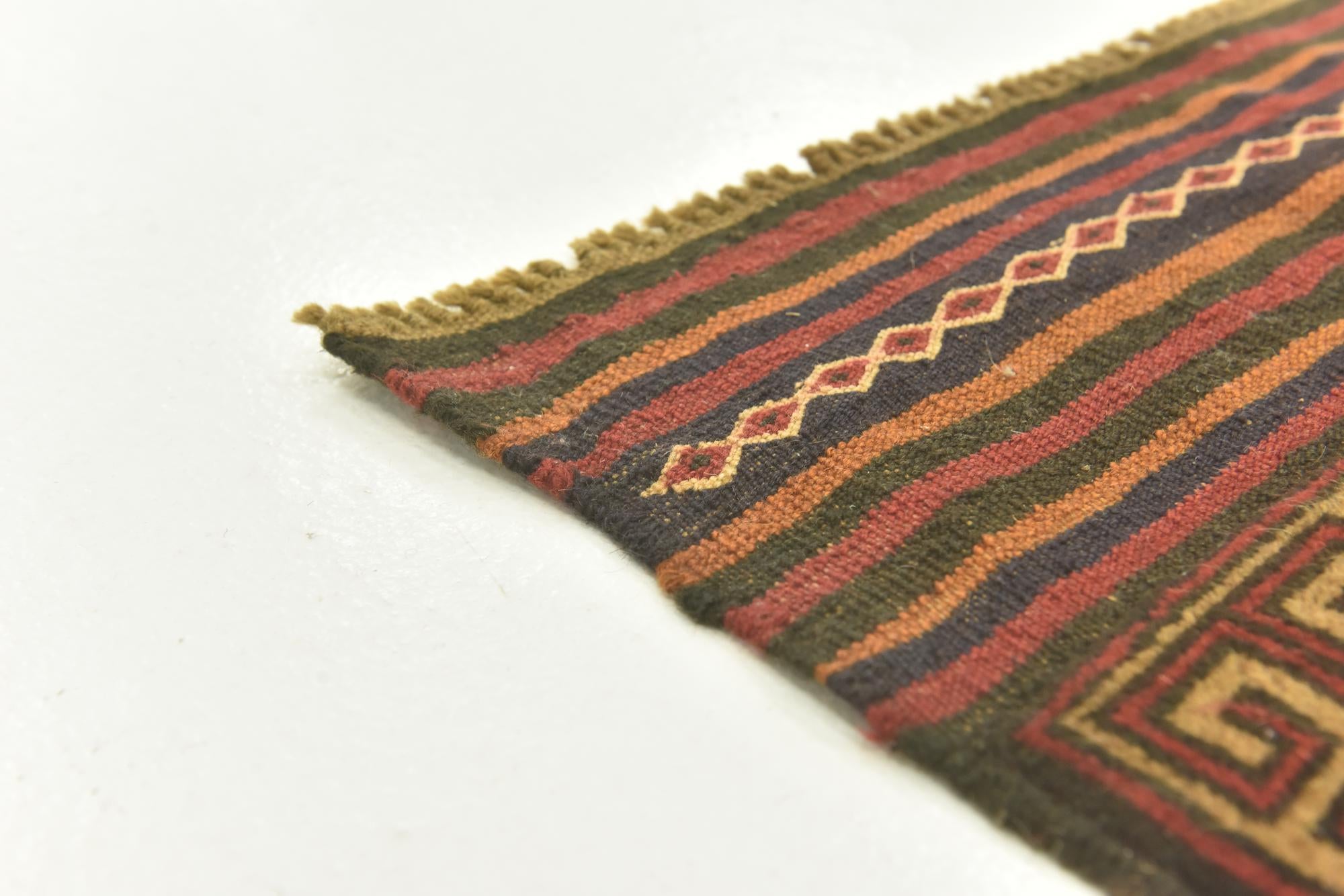 4' x 6' 7 Hand Knotted Sumak Wool Rug