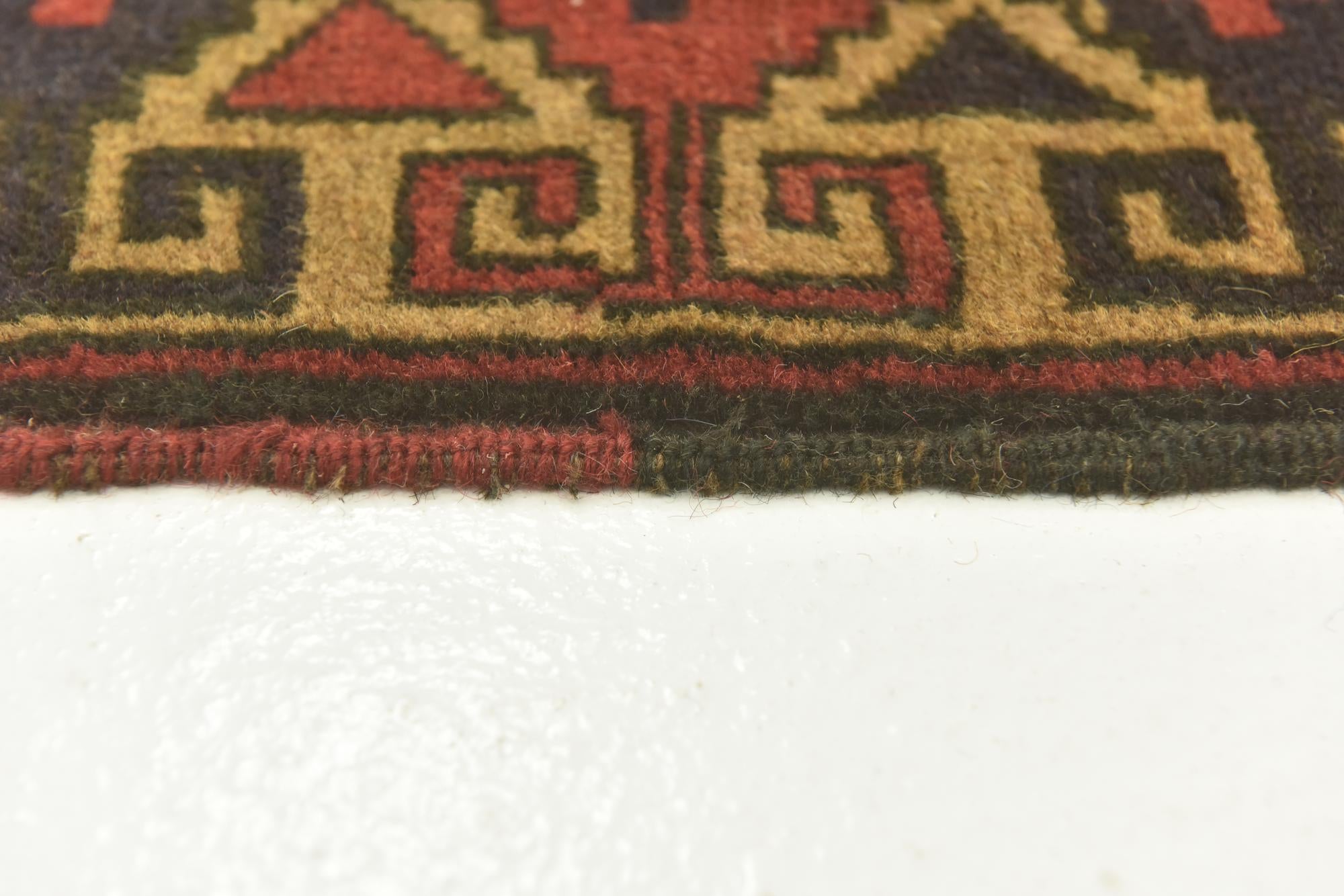 4' x 6' 7 Hand Knotted Sumak Wool Rug