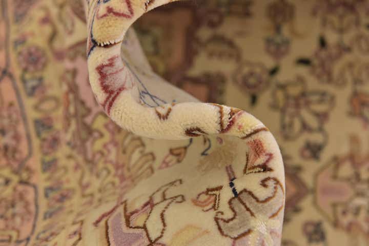 5' x 6' 8 Hand Knotted Tabriz Persian Rug