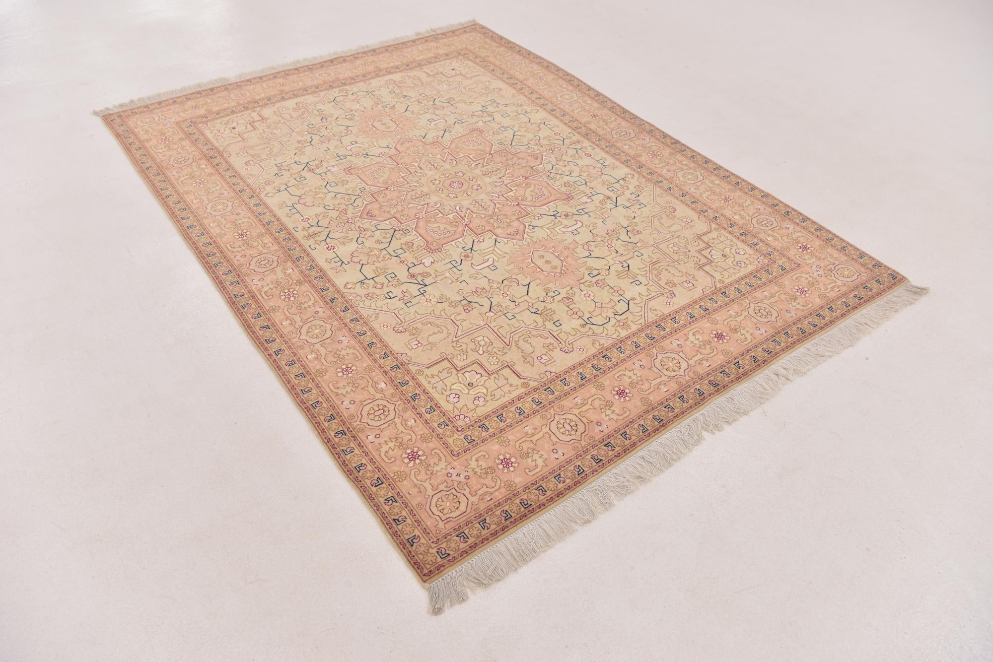 5' x 6' 6 Hand Knotted Tabriz Persian Rug