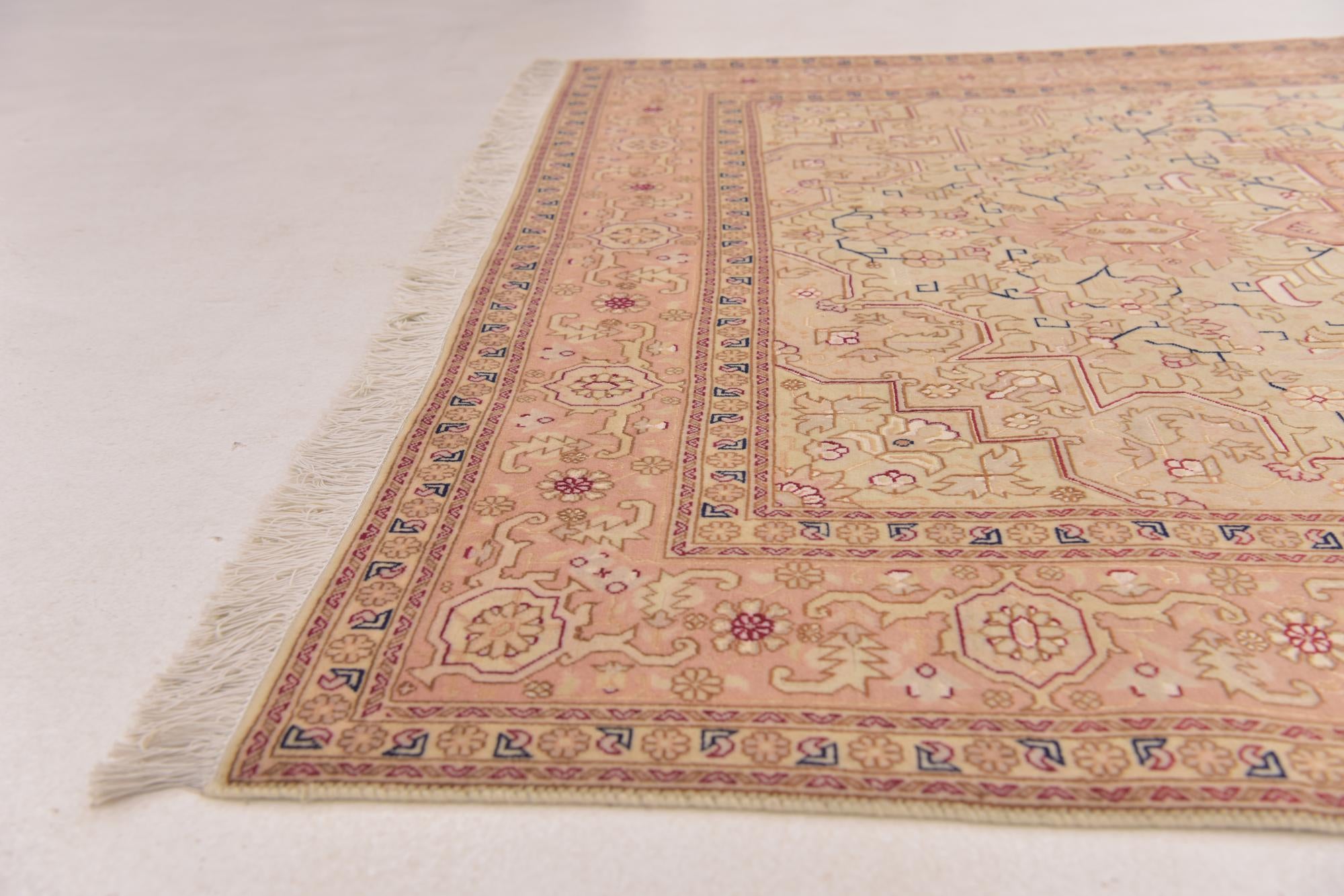 5' x 6' 6 Hand Knotted Tabriz Persian Rug