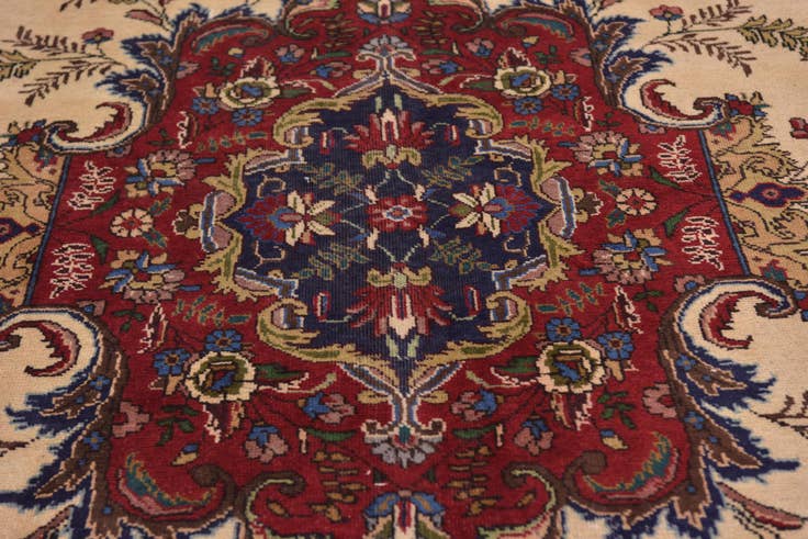 Detail image of 8' 2 x 11' 4 Hand Knotted Tabriz Persian Wool Rug