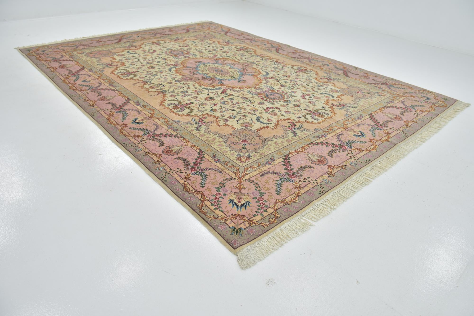 9' 10 x 13' Hand Knotted Tabriz Persian Rug
