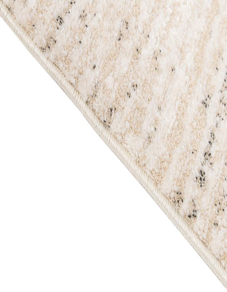 Detail image of 5' 3 x 7' 5 Theia Rug