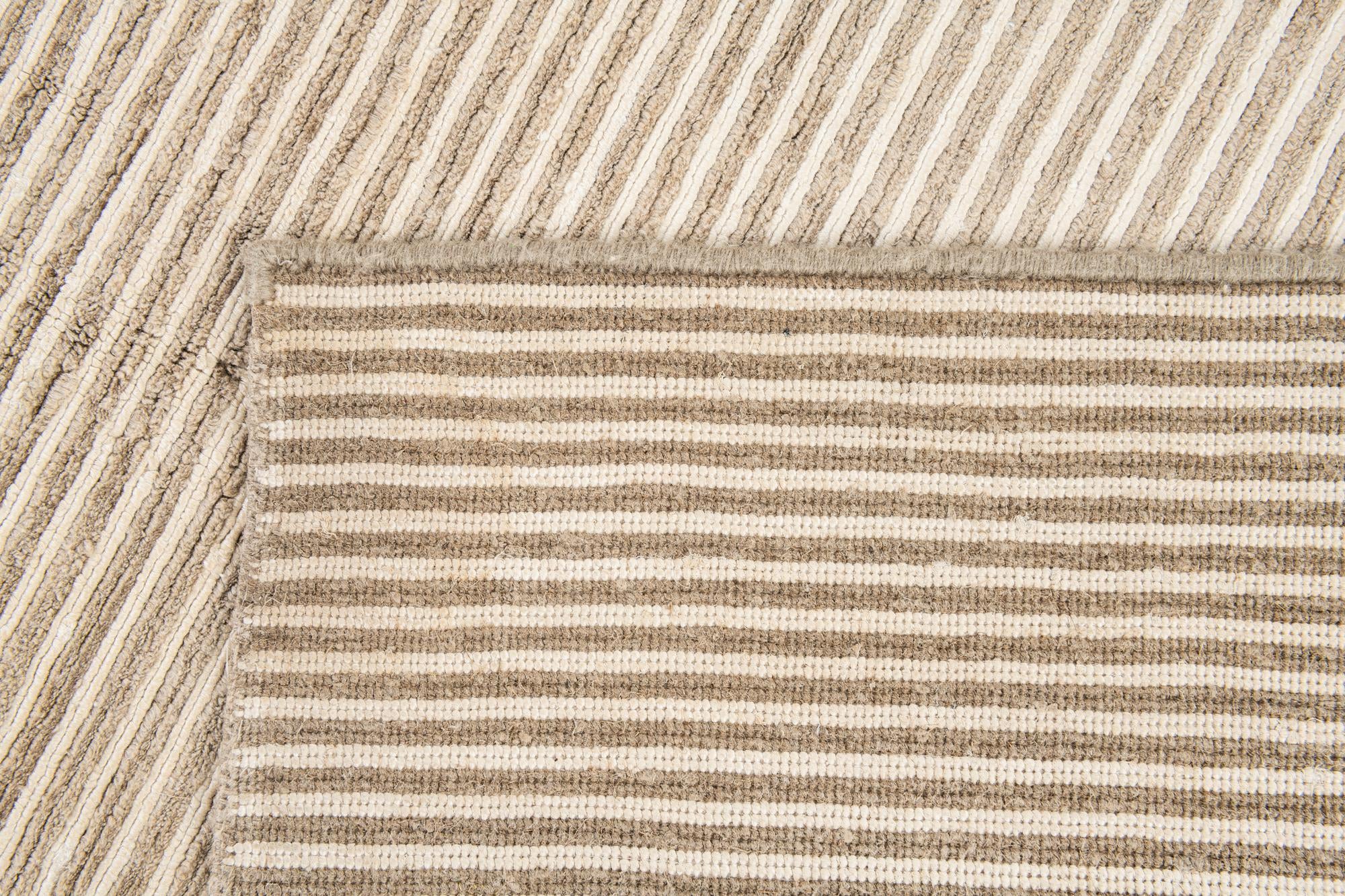 4' 1 x 6' Hand Knotted Tibet Wool Rug