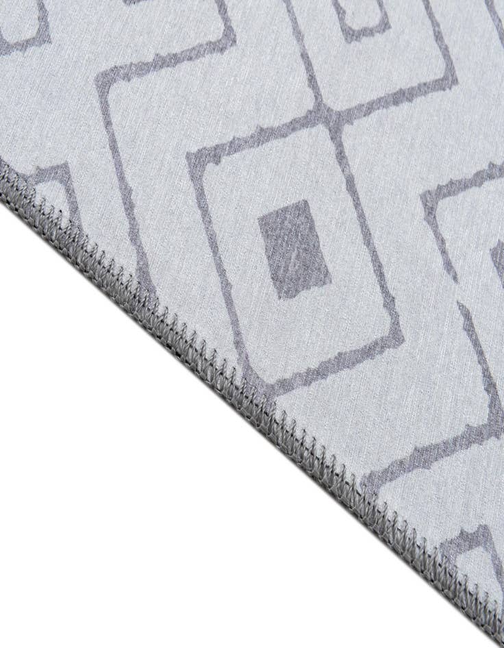 Detail image of 5' 3 x 7' 7 Washable Timeless Rug