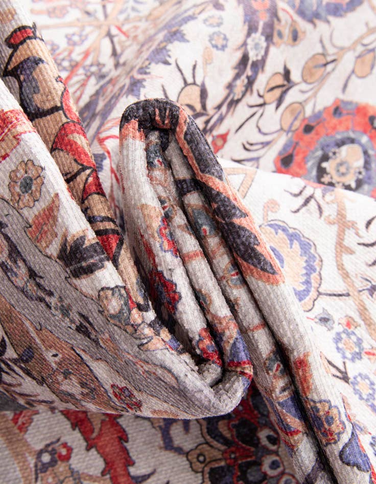 Detail image of 8' 4 x 12' Washable Timeless Rug