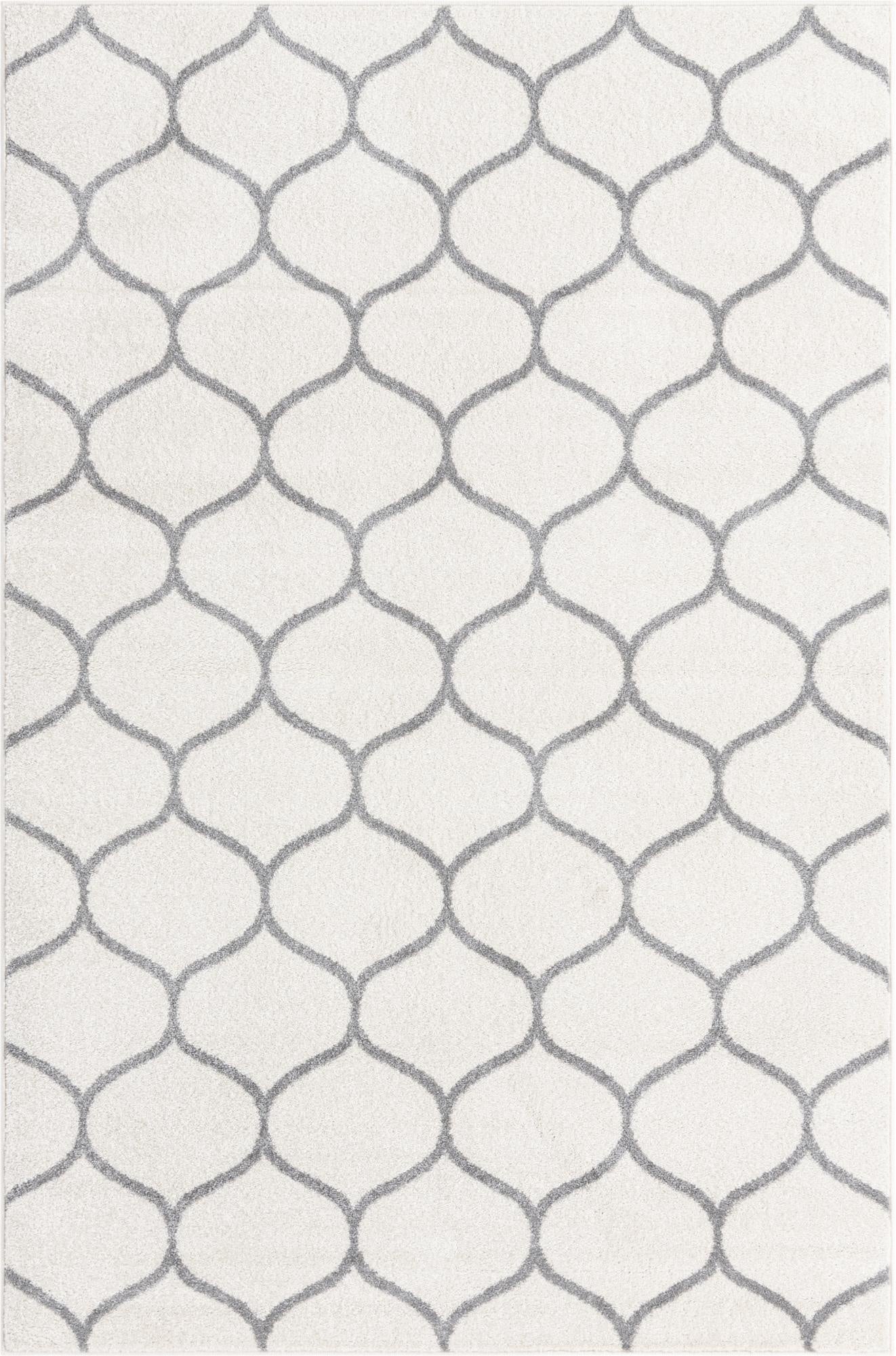 Primary image 4' x 6' Trellis Frieze Rug
