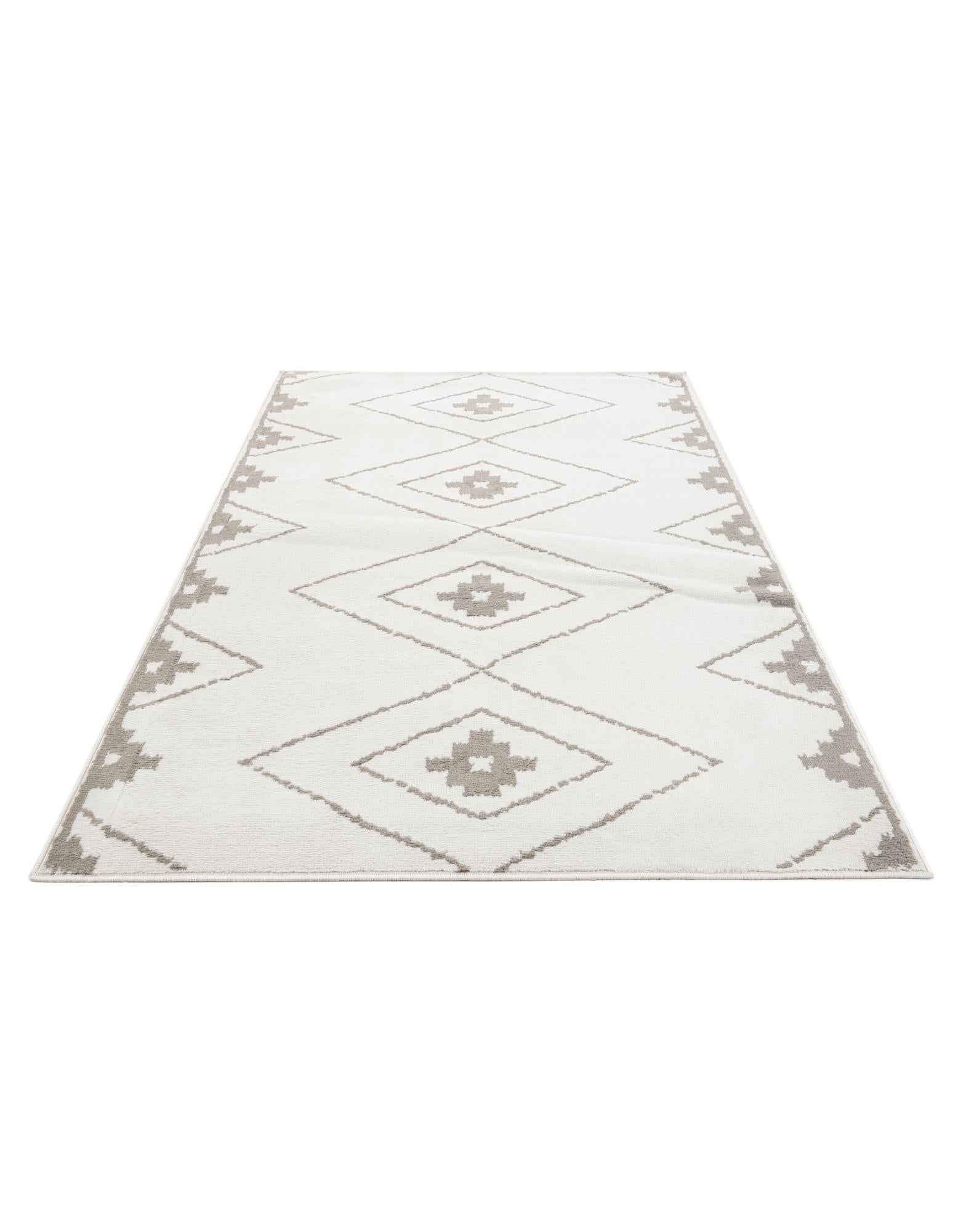 5' 3 x 7' 7 Trellis Rug