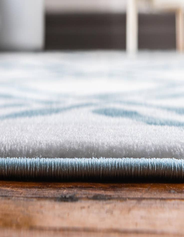 Detail image of 5' 3 x 7' 7 Trellis Rug