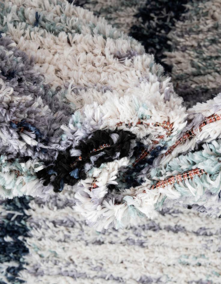 Detail image of 6' 1 x 9' Tucson Rug