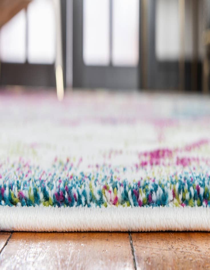 Detail image of 6' x 9' Tuscany Rug