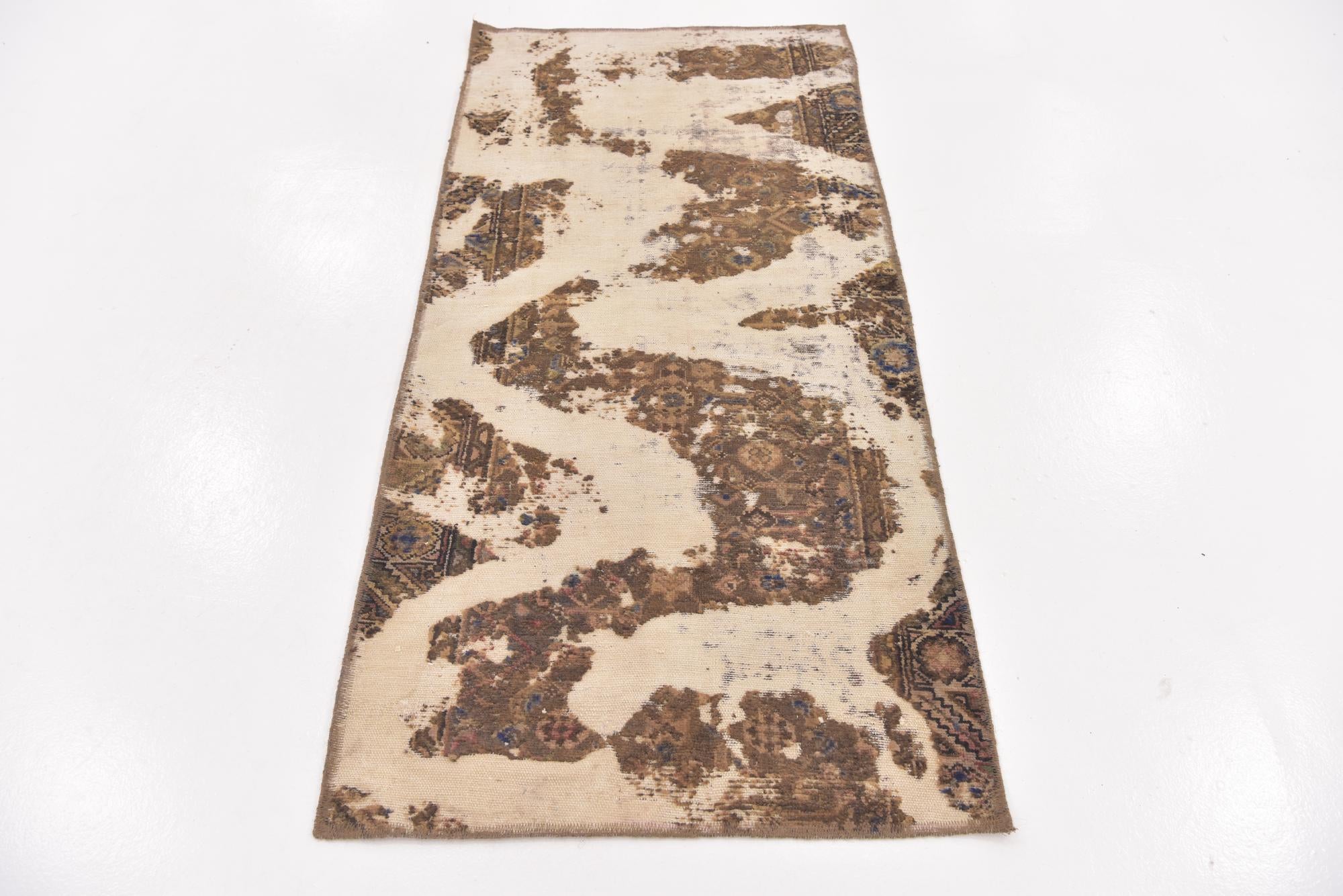 2' 9 x 5' 9 Hand Knotted Ultra Vintage Persian Wool Rug