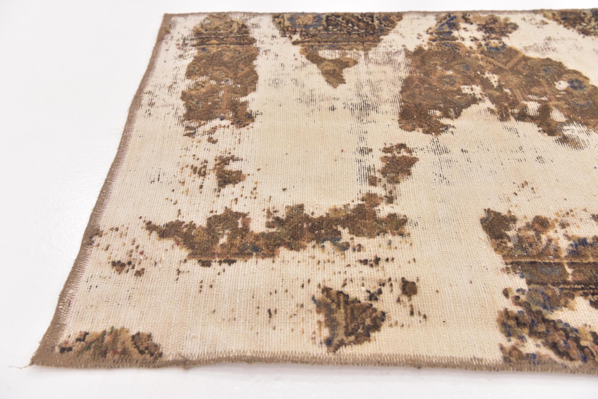 2' 9 x 5' 9 Hand Knotted Ultra Vintage Persian Wool Rug